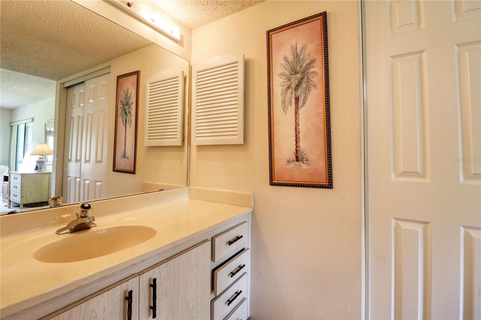 Image 32 of 85 For 4546 Longwater  44