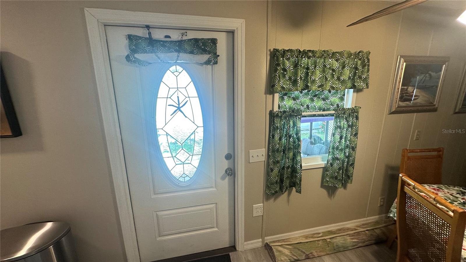 Image 11 of 42 For 214 Leisure Way