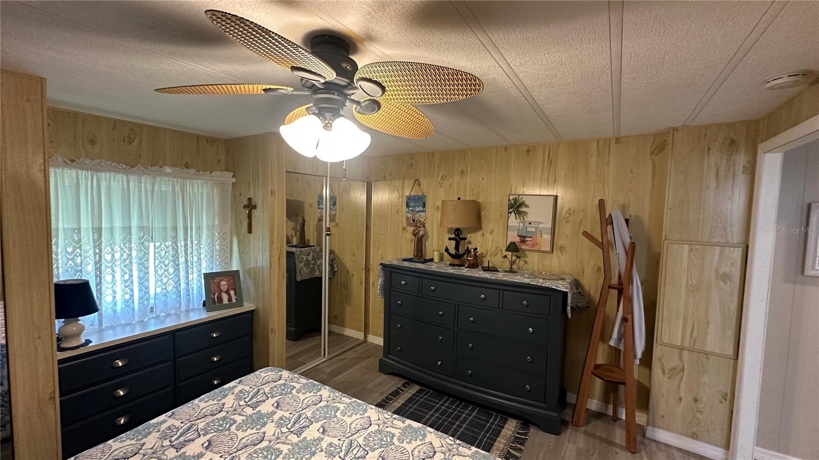 Image 18 of 42 For 214 Leisure Way