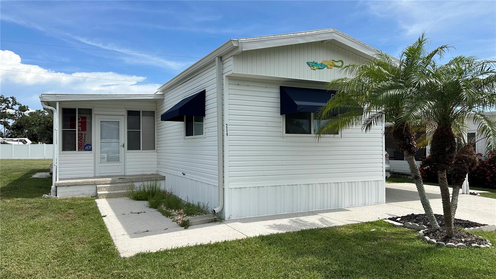 Image 2 of 42 For 214 Leisure Way