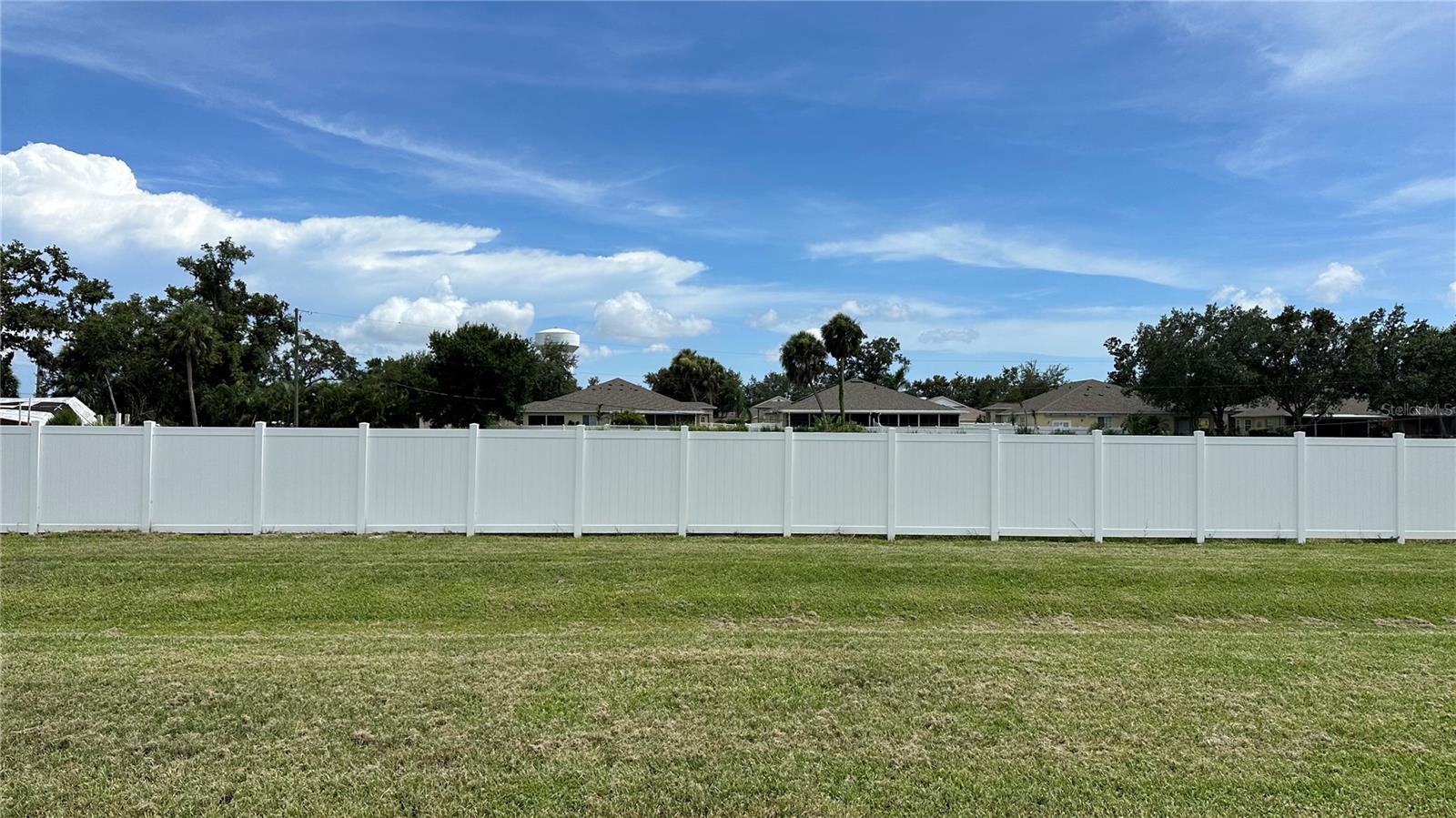 Image 3 of 42 For 214 Leisure Way
