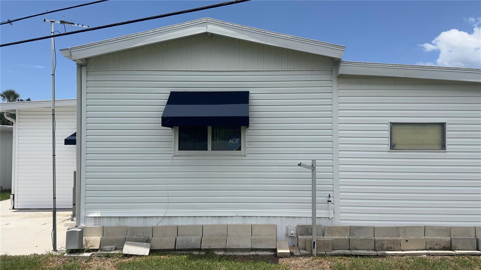 Image 6 of 42 For 214 Leisure Way