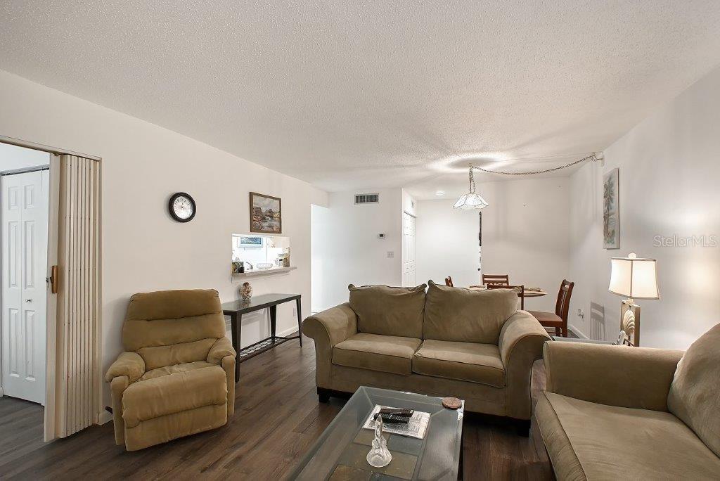 Image 17 of 89 For 1036 Peppertree Lane 113b