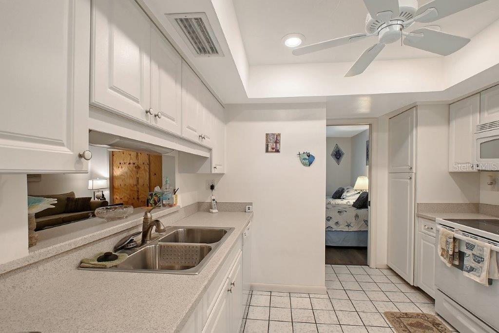 Image 18 of 89 For 1036 Peppertree Lane 113b
