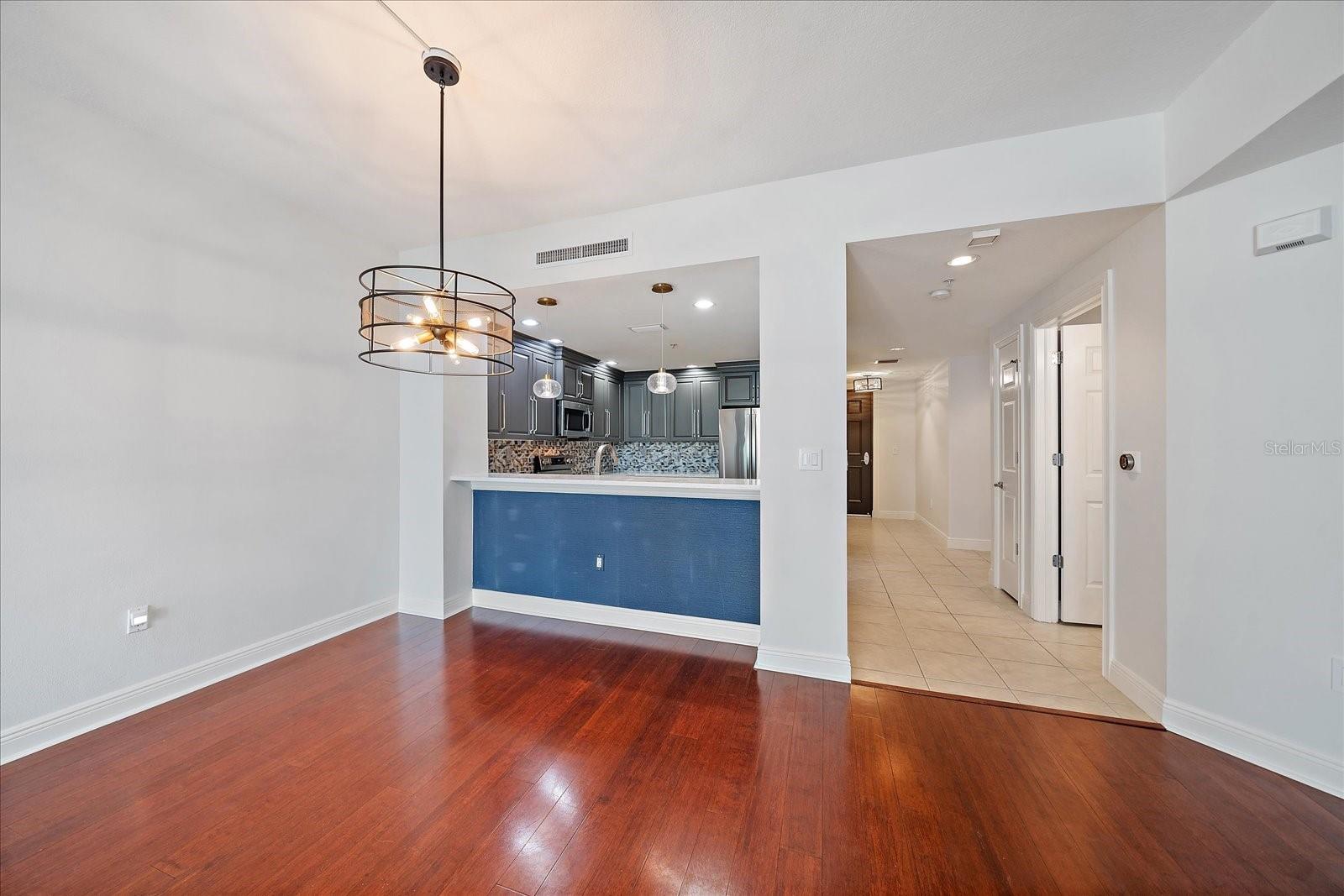 Image 14 of 44 For 1771 Ringling Boulevard 703