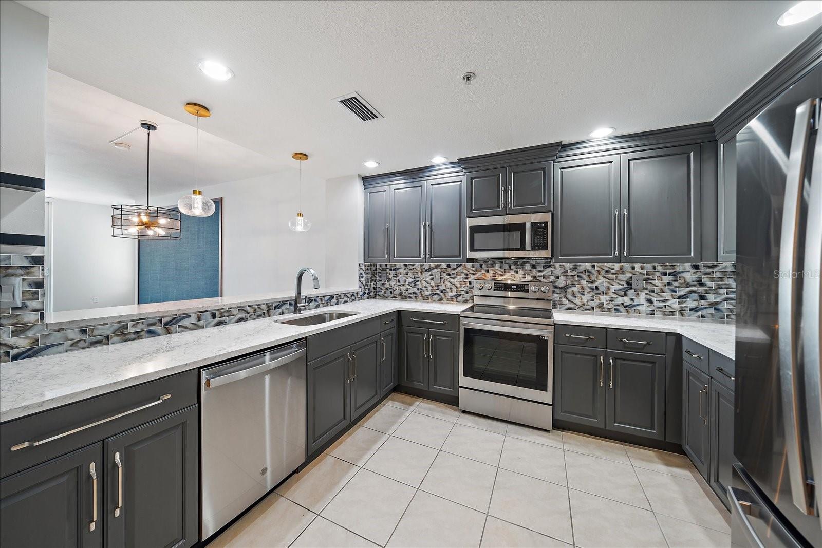 Image 16 of 44 For 1771 Ringling Boulevard 703