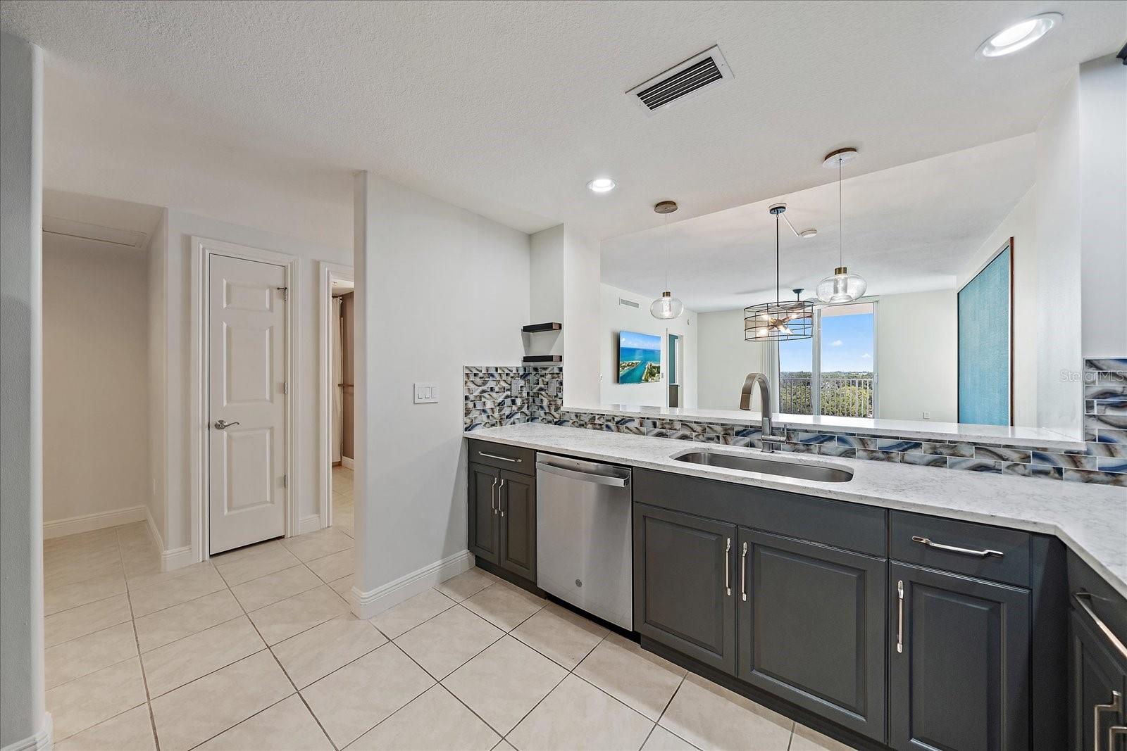 Image 18 of 44 For 1771 Ringling Boulevard 703