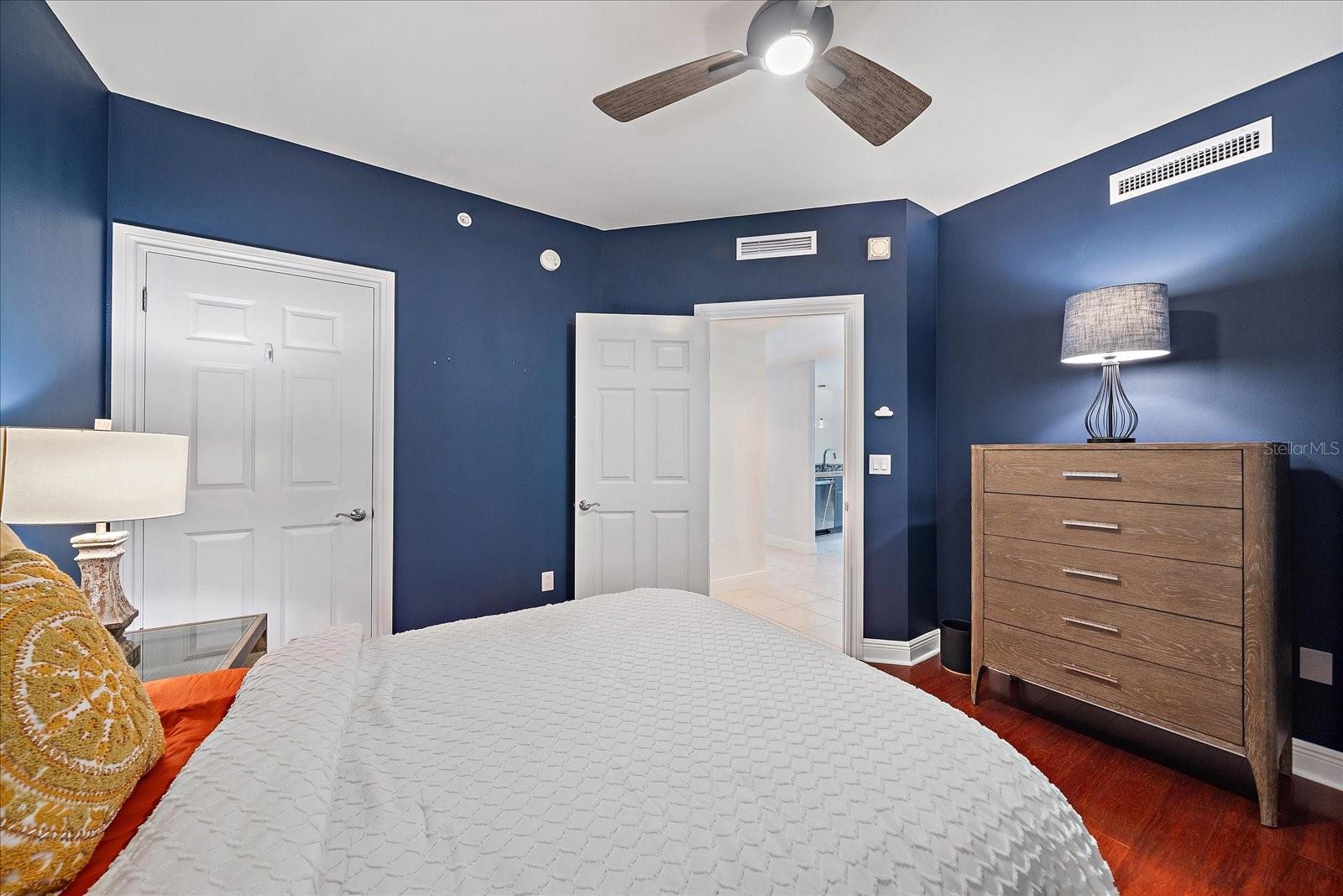 Image 21 of 44 For 1771 Ringling Boulevard 703
