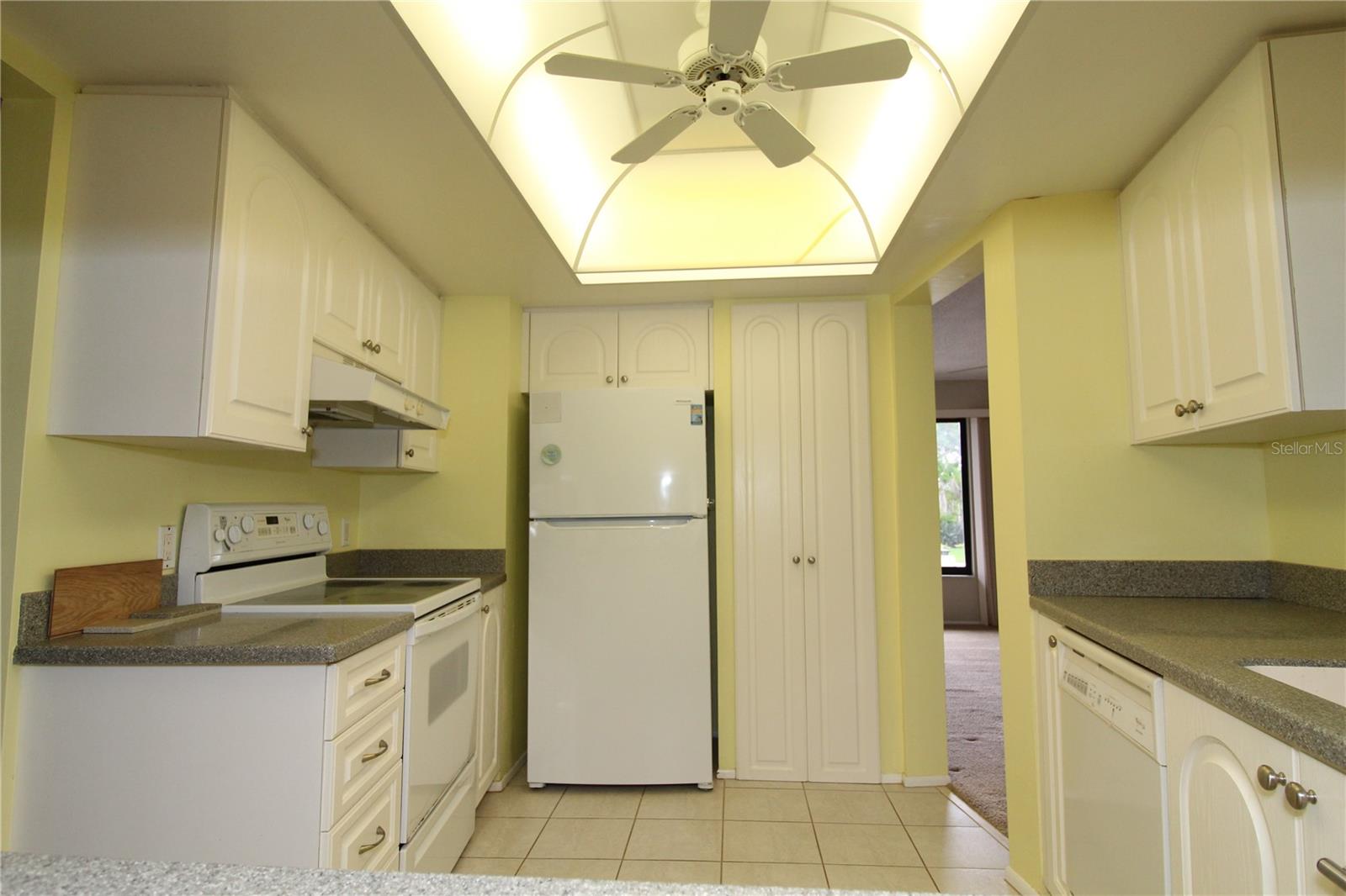 Image 5 of 18 For 753 Tropical Circle