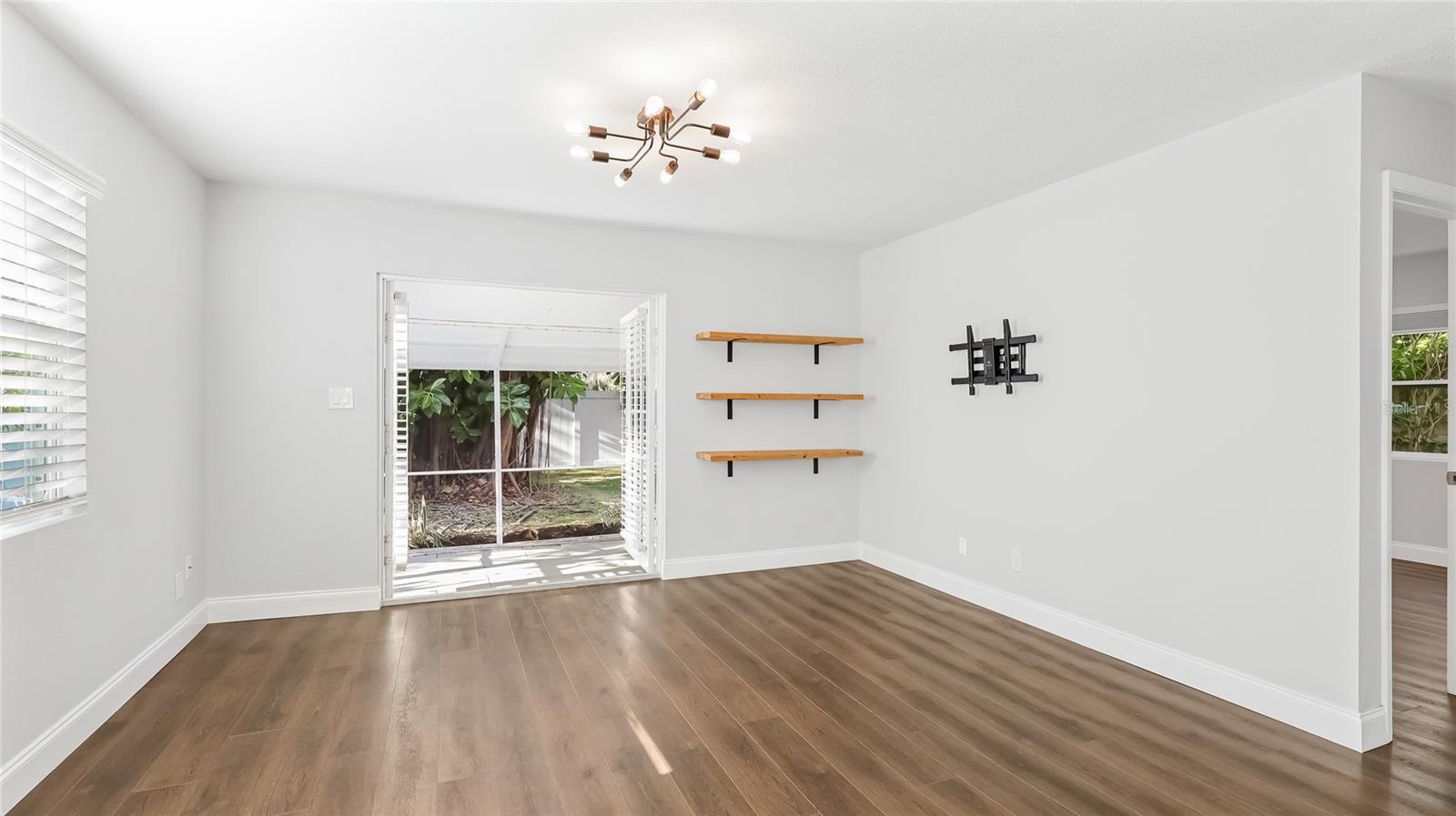 Image 10 of 30 For 1053 40th Street