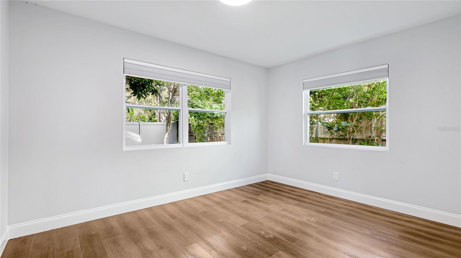 Image 15 of 30 For 1053 40th Street