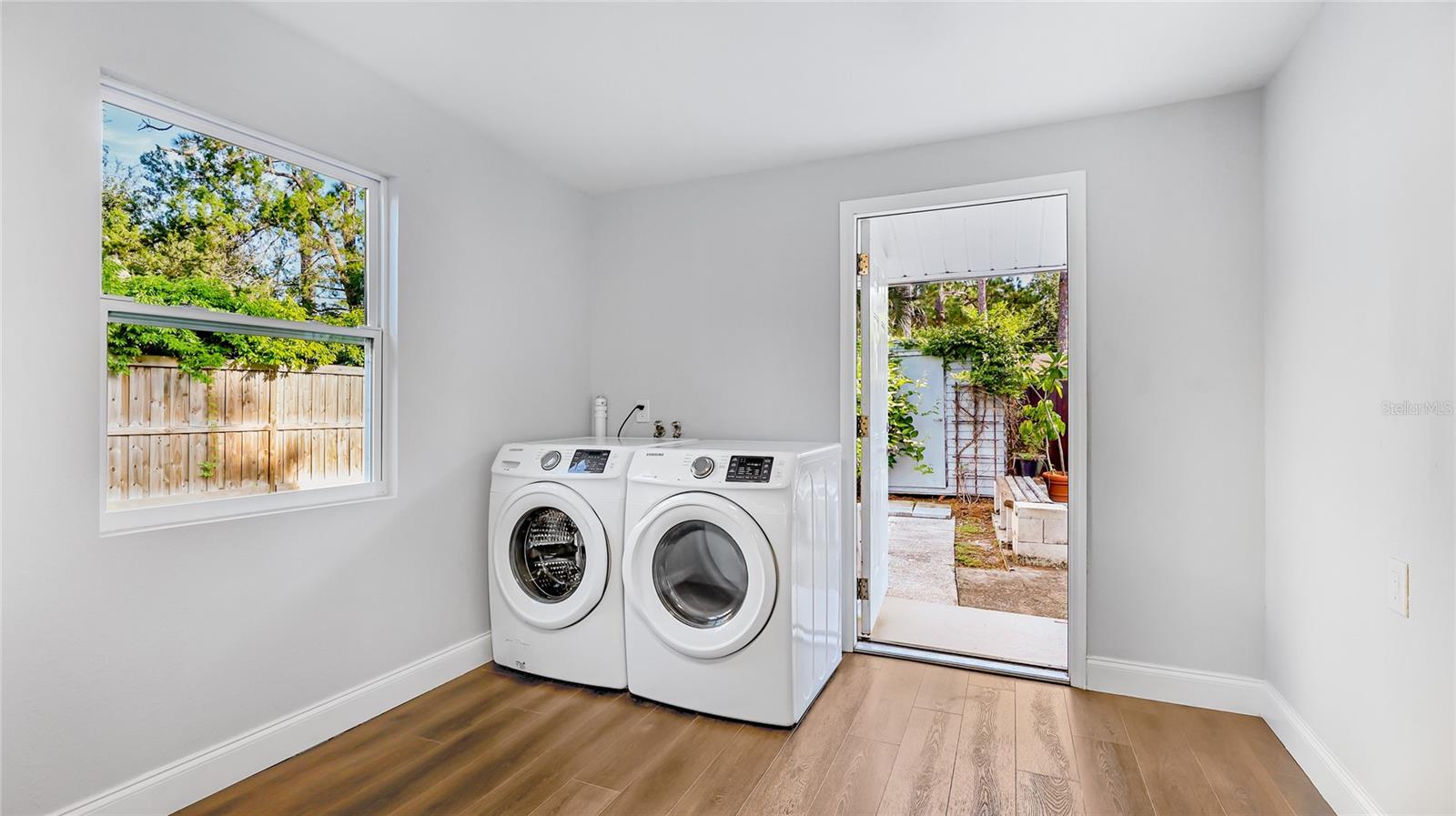 Image 16 of 30 For 1053 40th Street