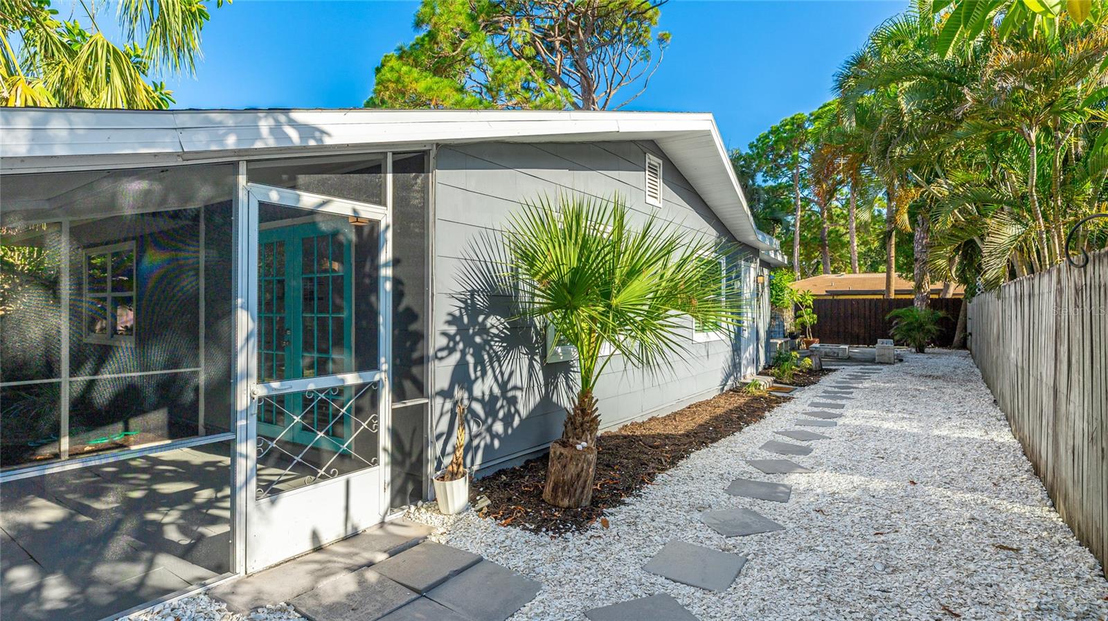 Image 2 of 30 For 1053 40th Street