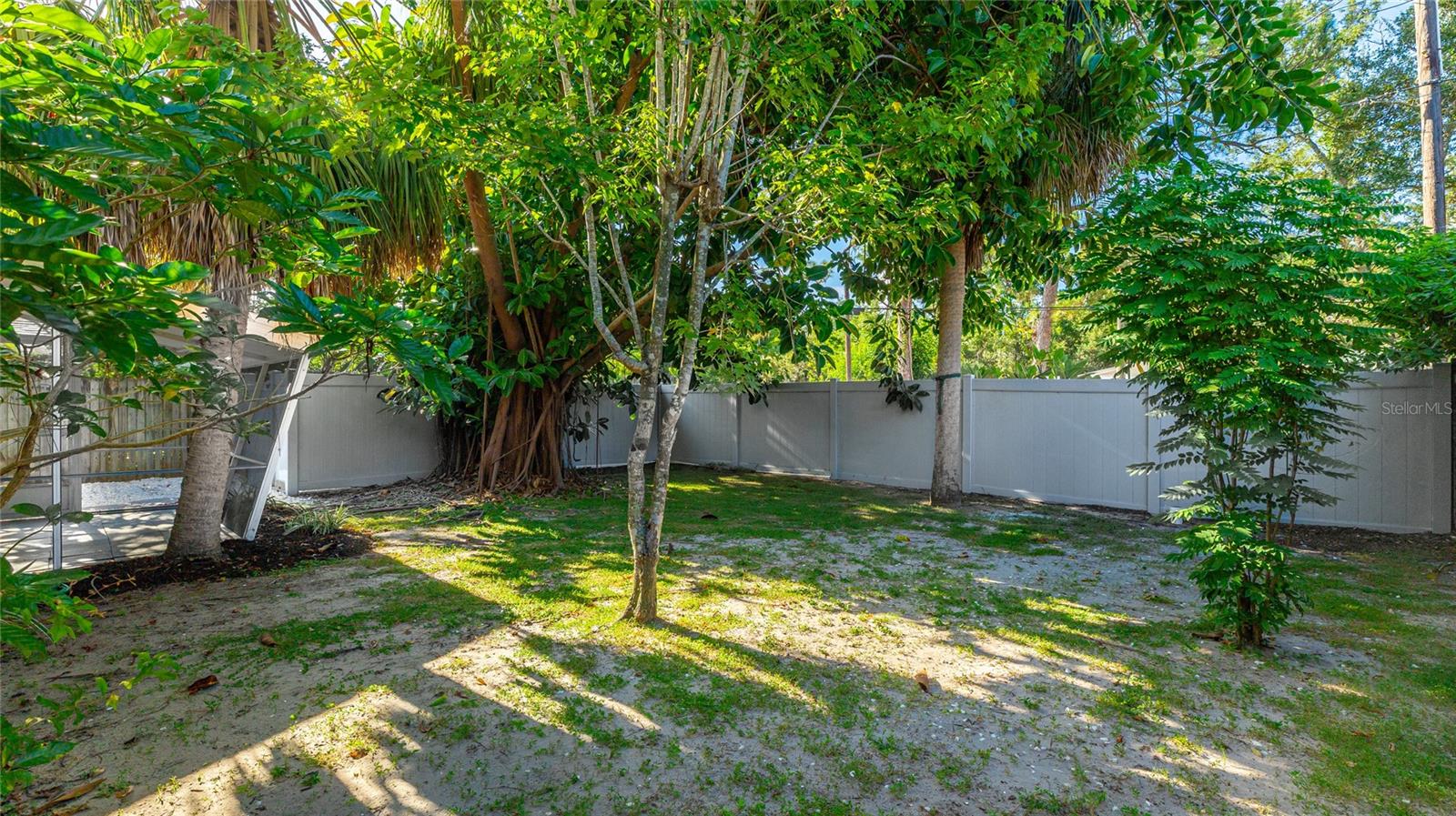 Image 20 of 30 For 1053 40th Street