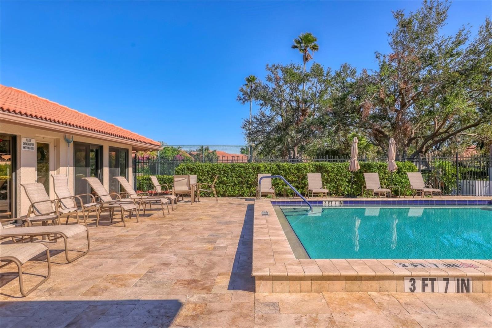 Image 38 of 48 For 4001 Wilshire Circle E 72