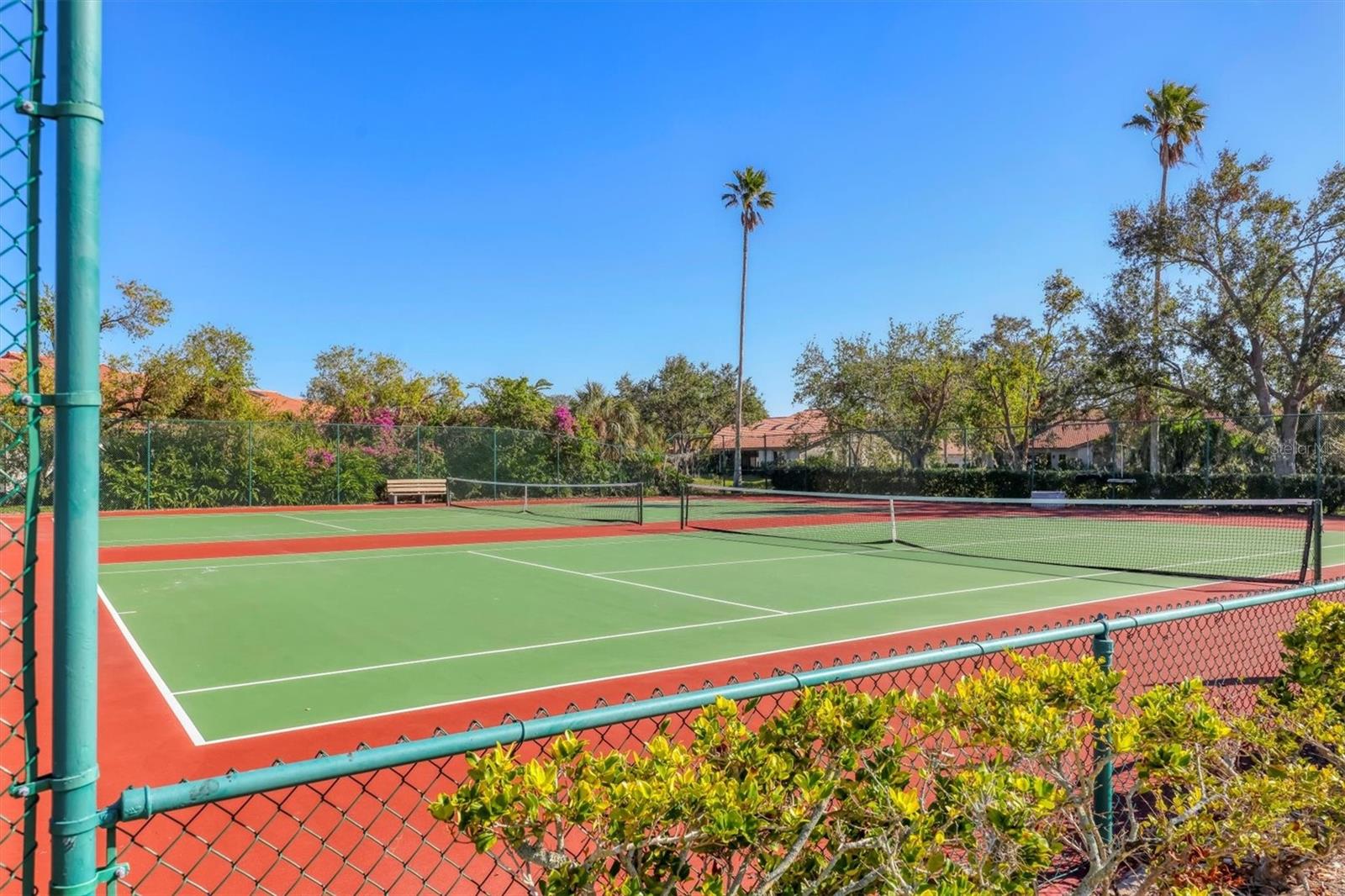 Image 40 of 48 For 4001 Wilshire Circle E 72