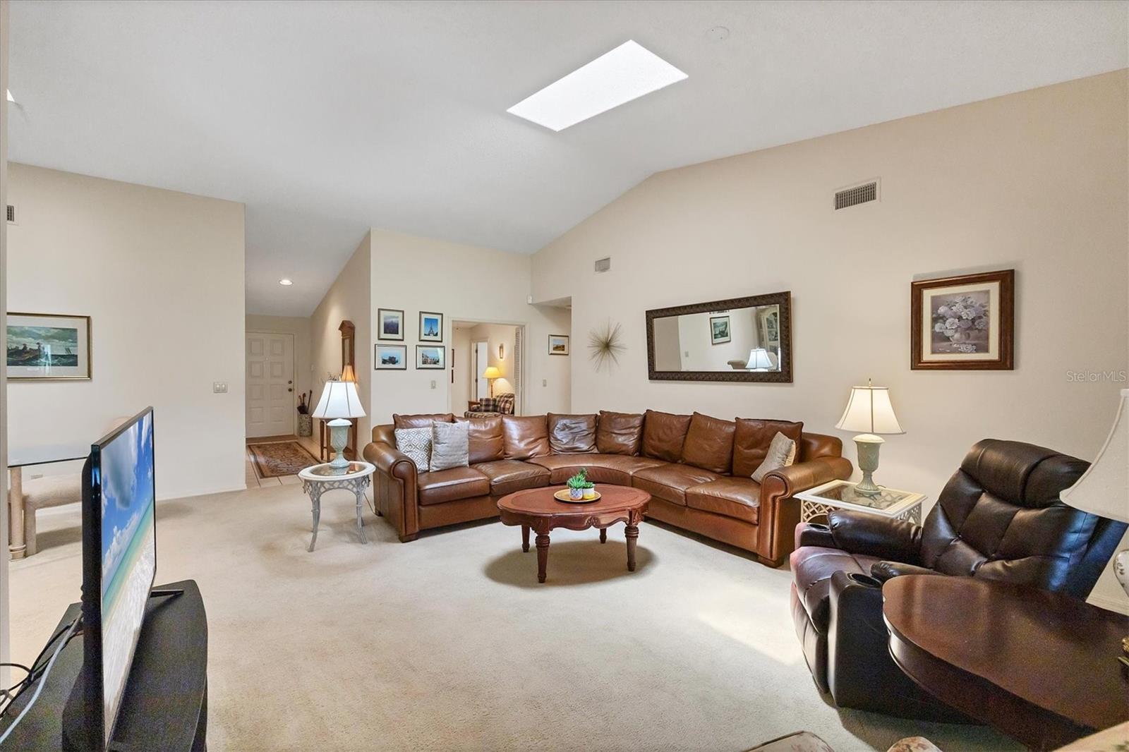 Image 5 of 48 For 4001 Wilshire Circle E 72