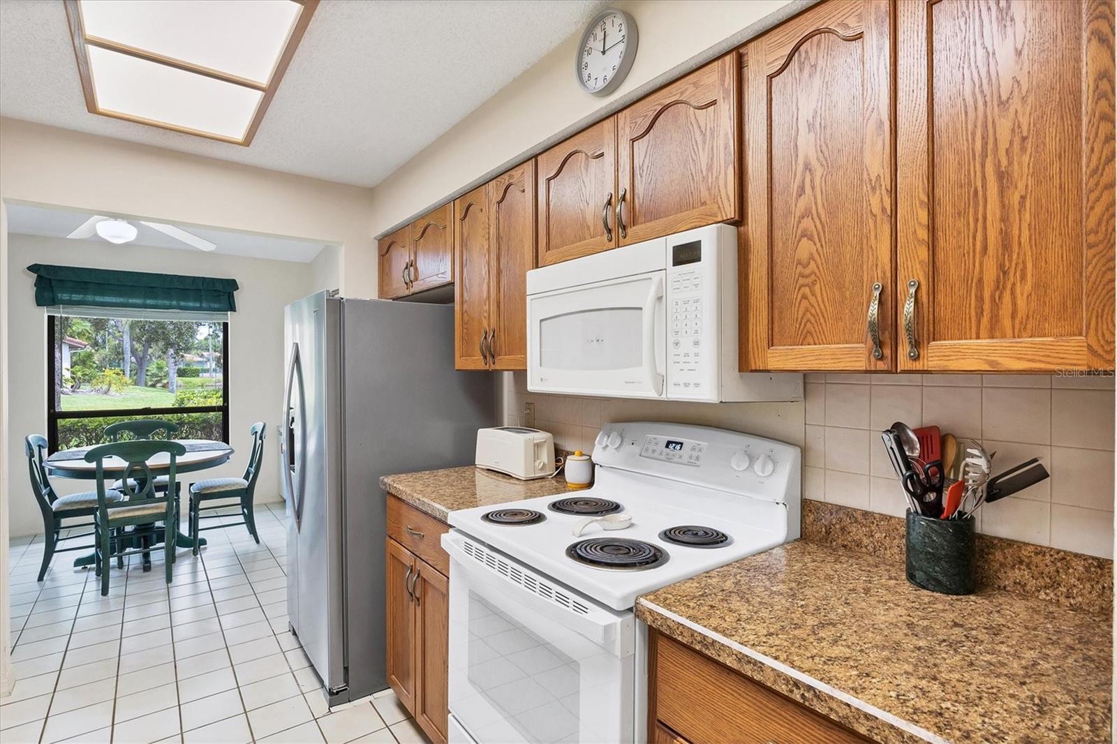 Image 9 of 48 For 4001 Wilshire Circle E 72