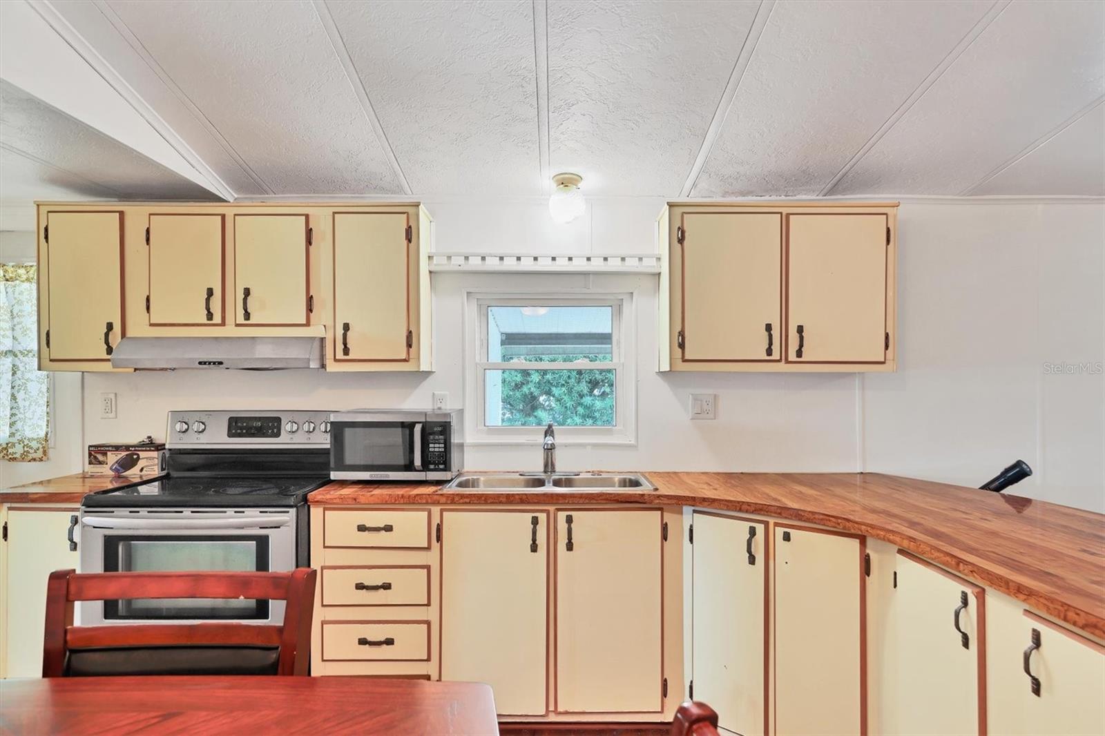 Image 12 of 27 For 5316 53rd Avenue E F7