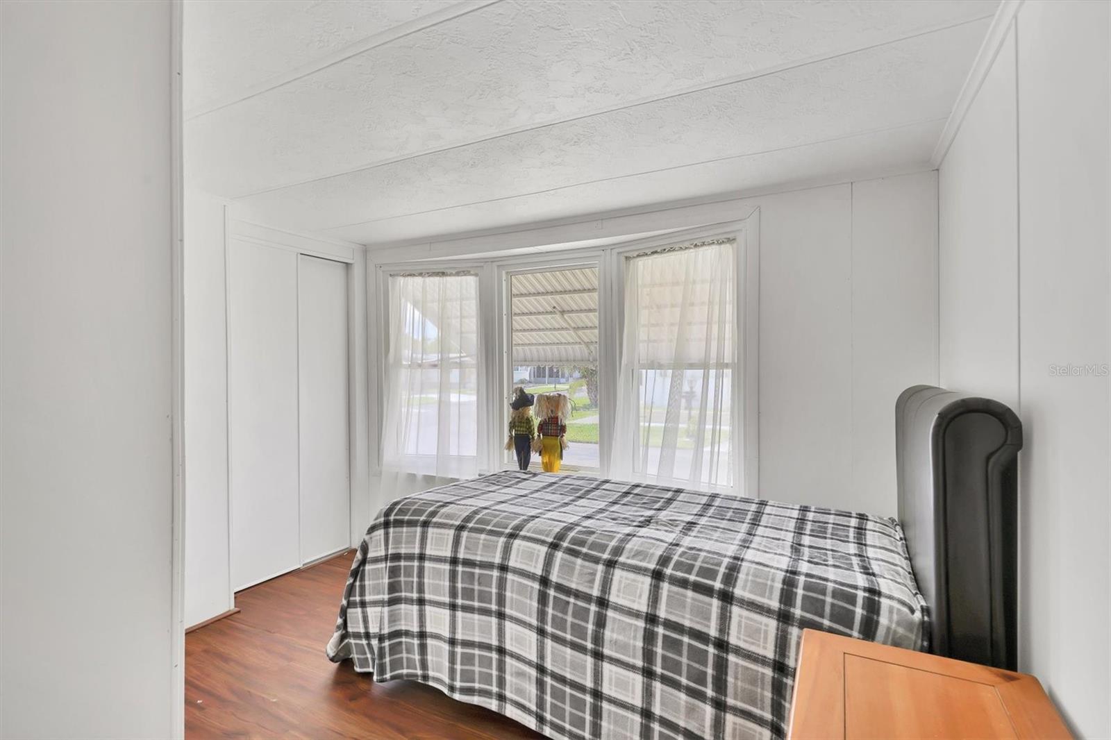 Image 15 of 27 For 5316 53rd Avenue E F7