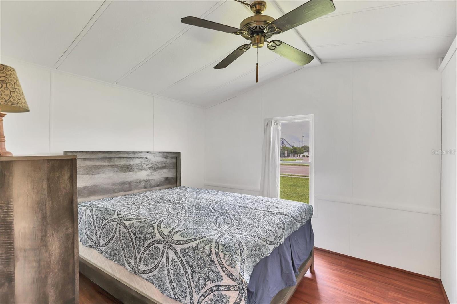 Image 18 of 27 For 5316 53rd Avenue E F7