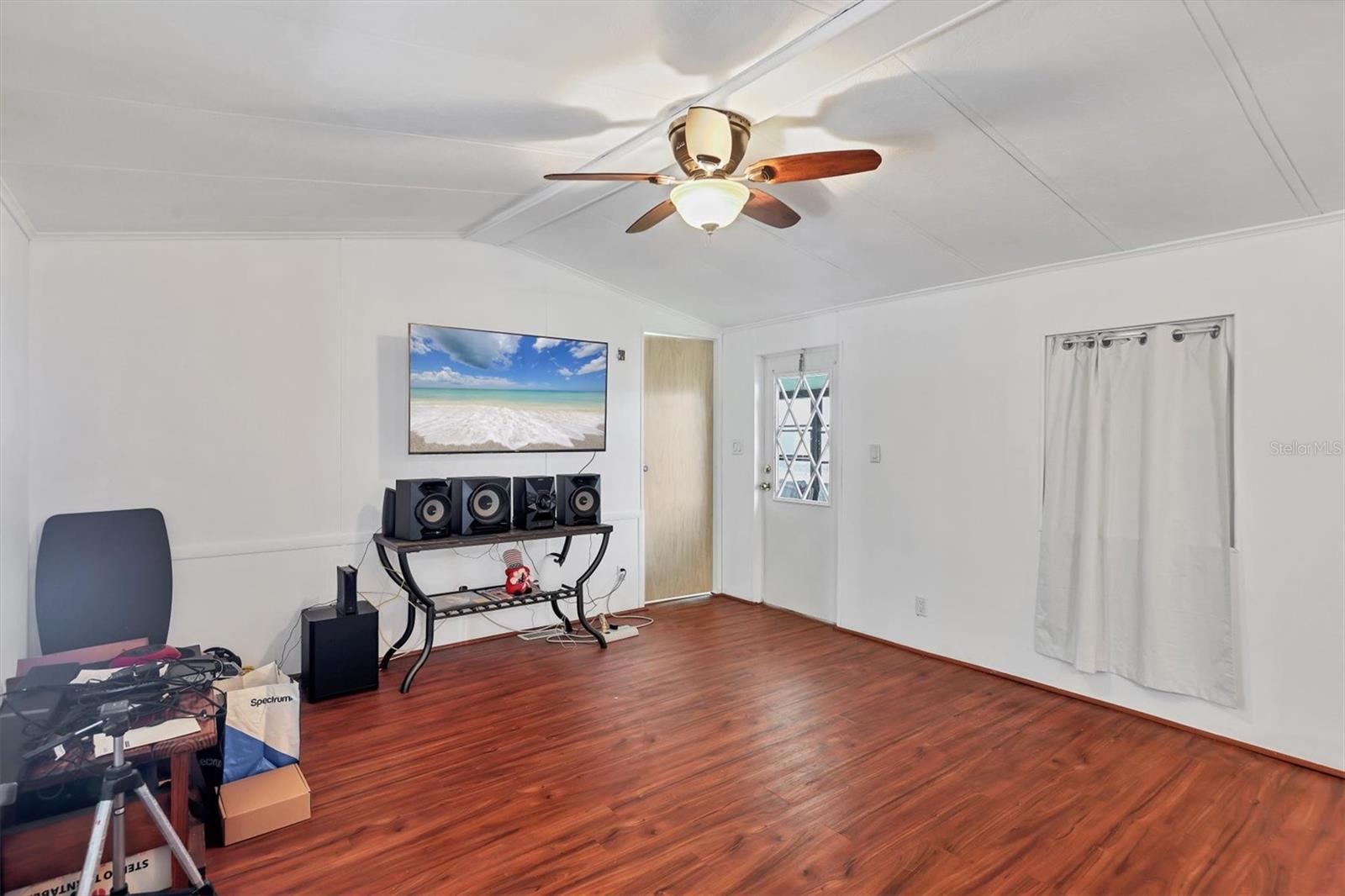Image 6 of 27 For 5316 53rd Avenue E F7