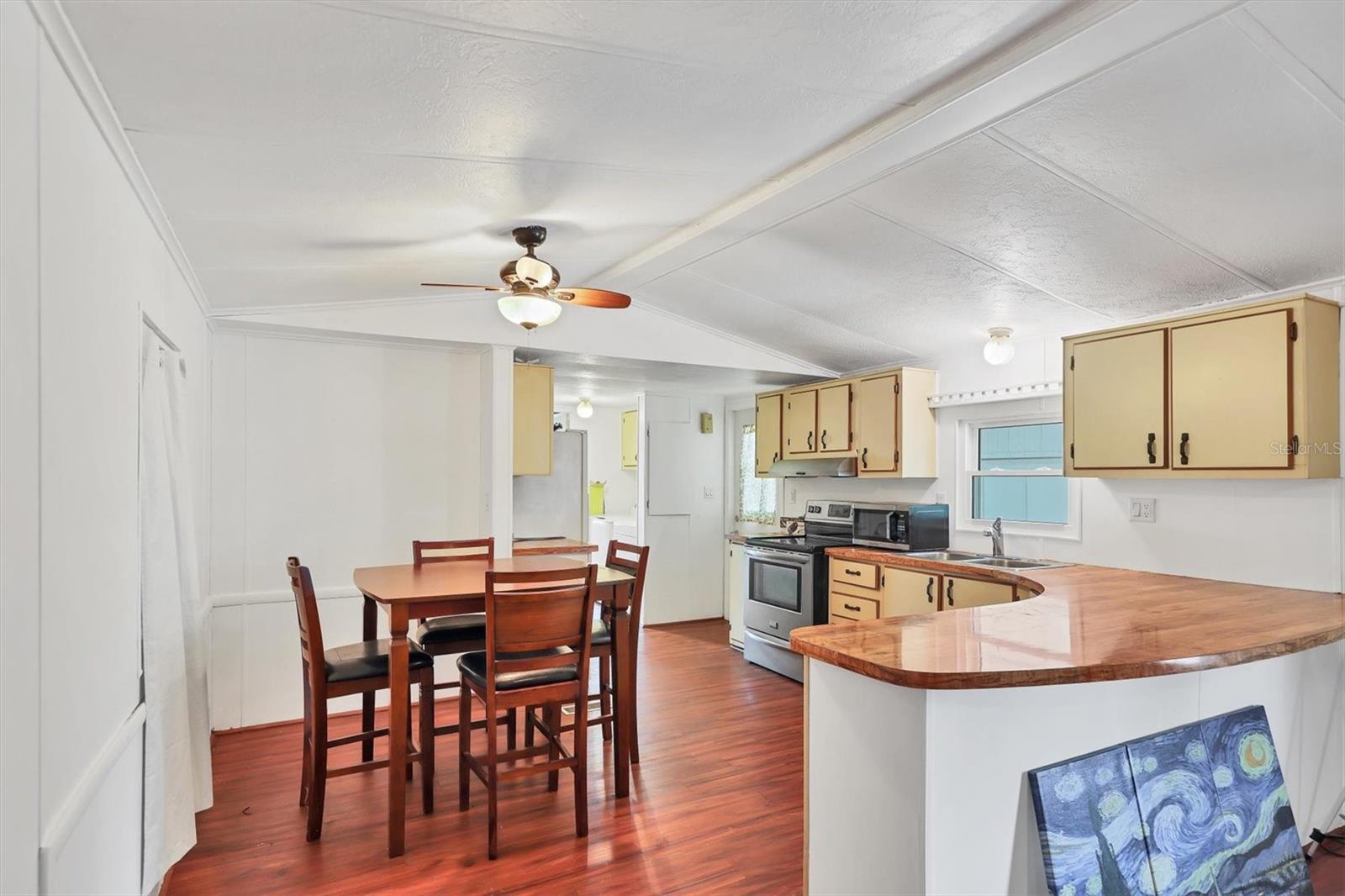 Image 9 of 27 For 5316 53rd Avenue E F7