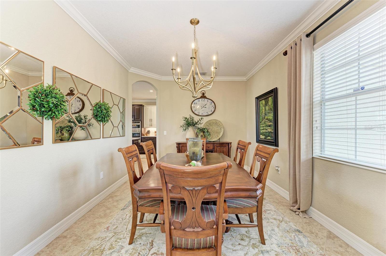 Image 14 of 94 For 7805 Heritage Grand Place