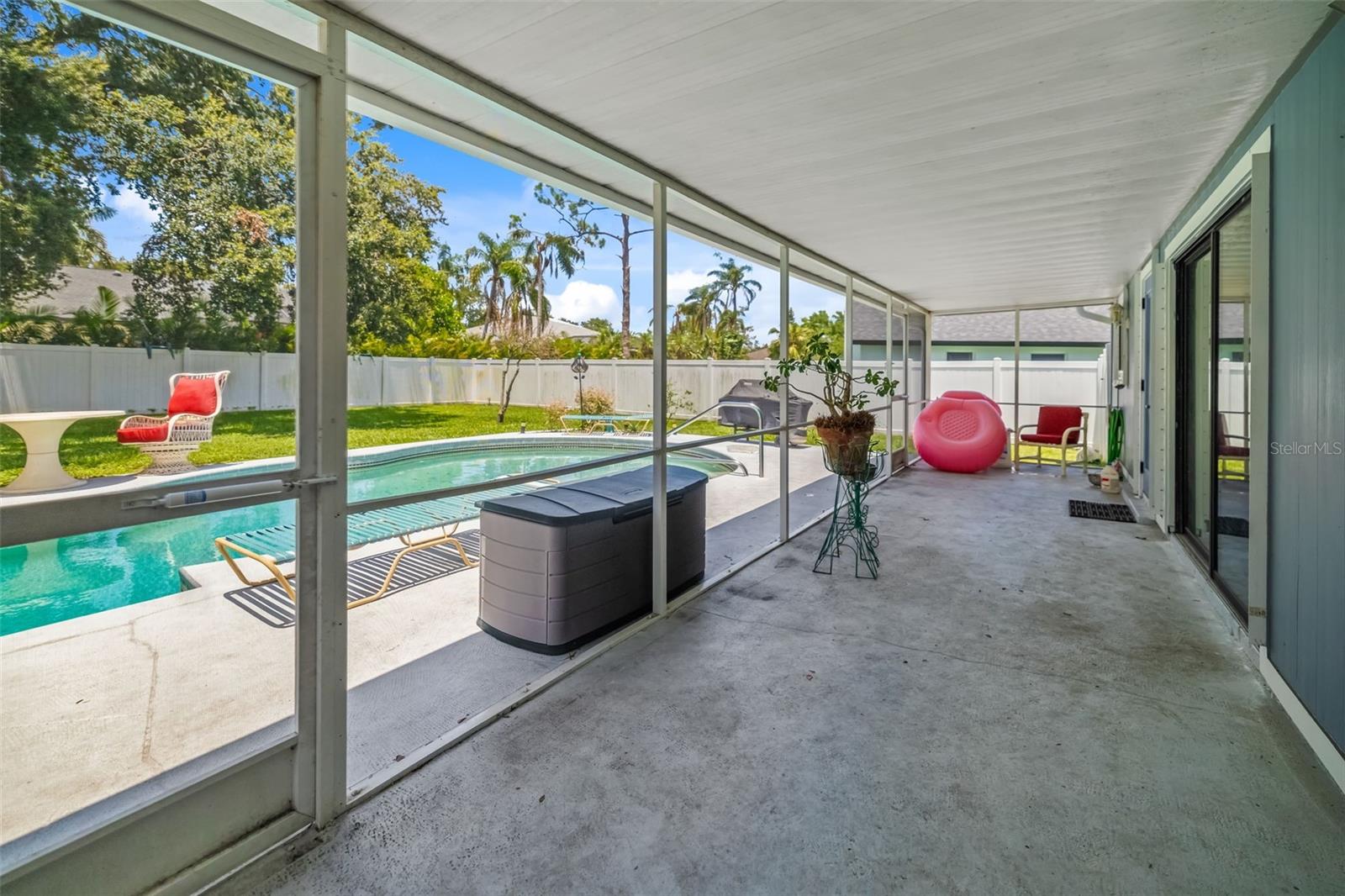 Image 18 of 44 For 3407 50th Avenue E