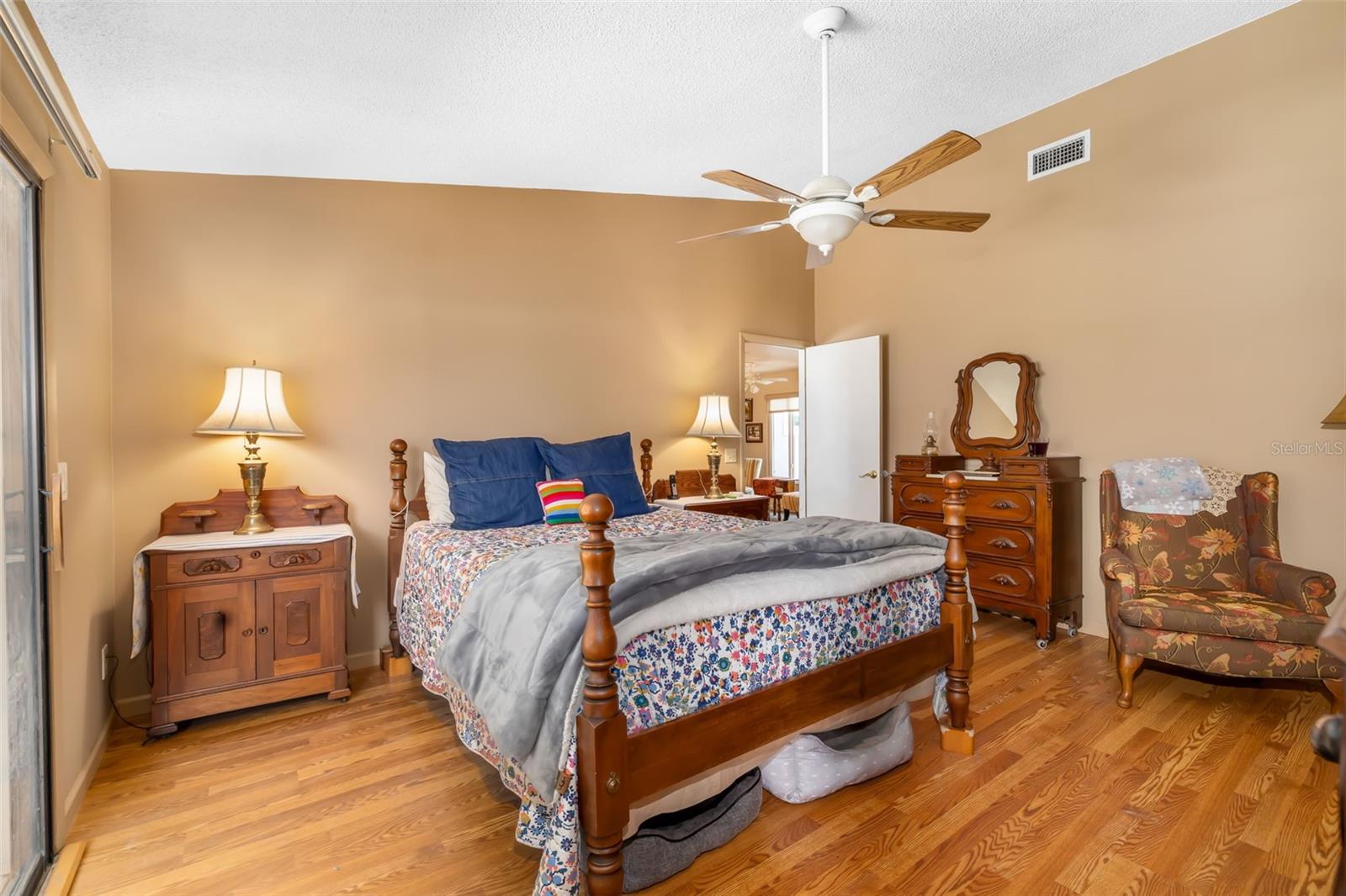 Image 31 of 44 For 3407 50th Avenue E