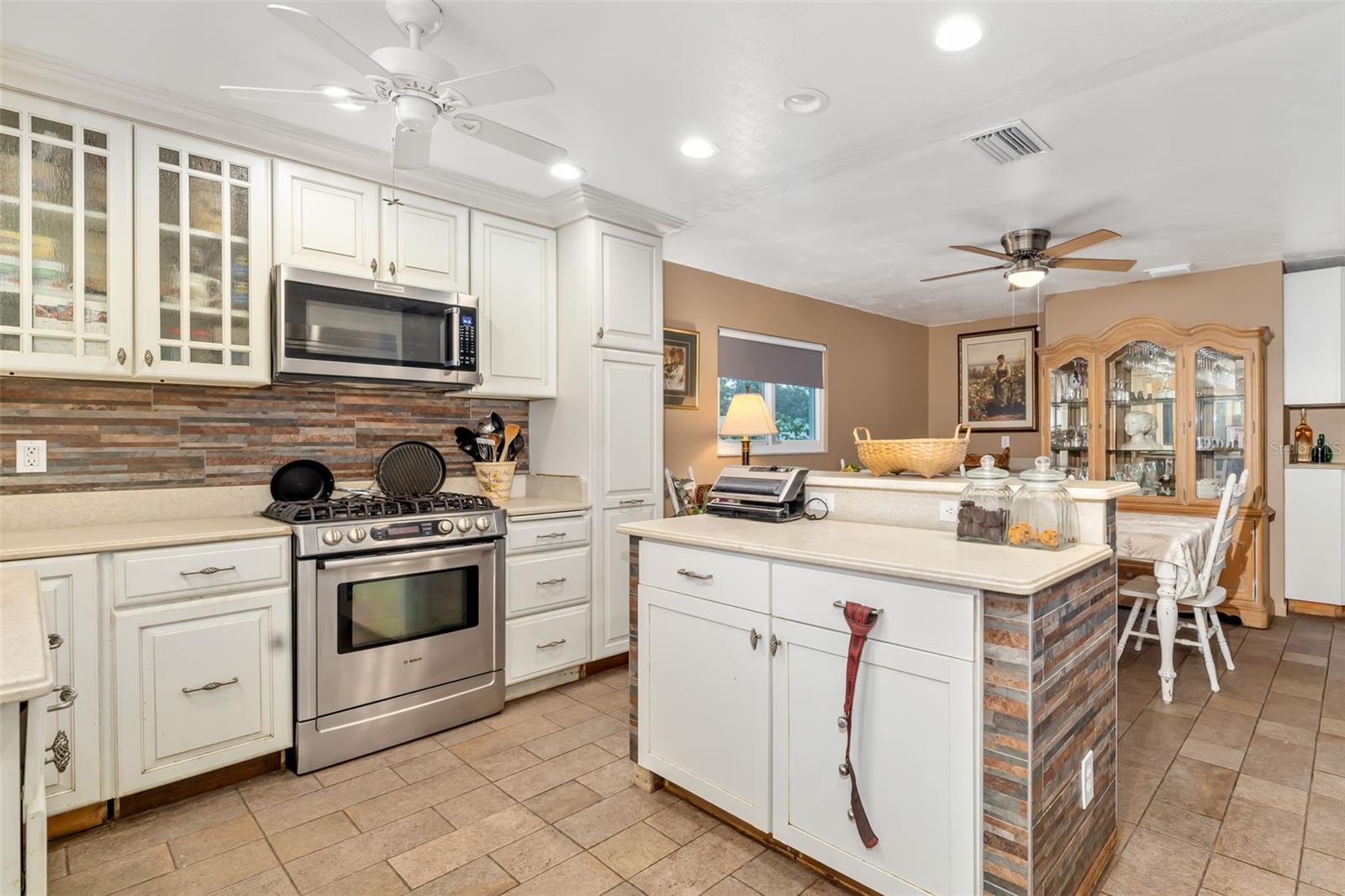 Image 43 of 44 For 3407 50th Avenue E