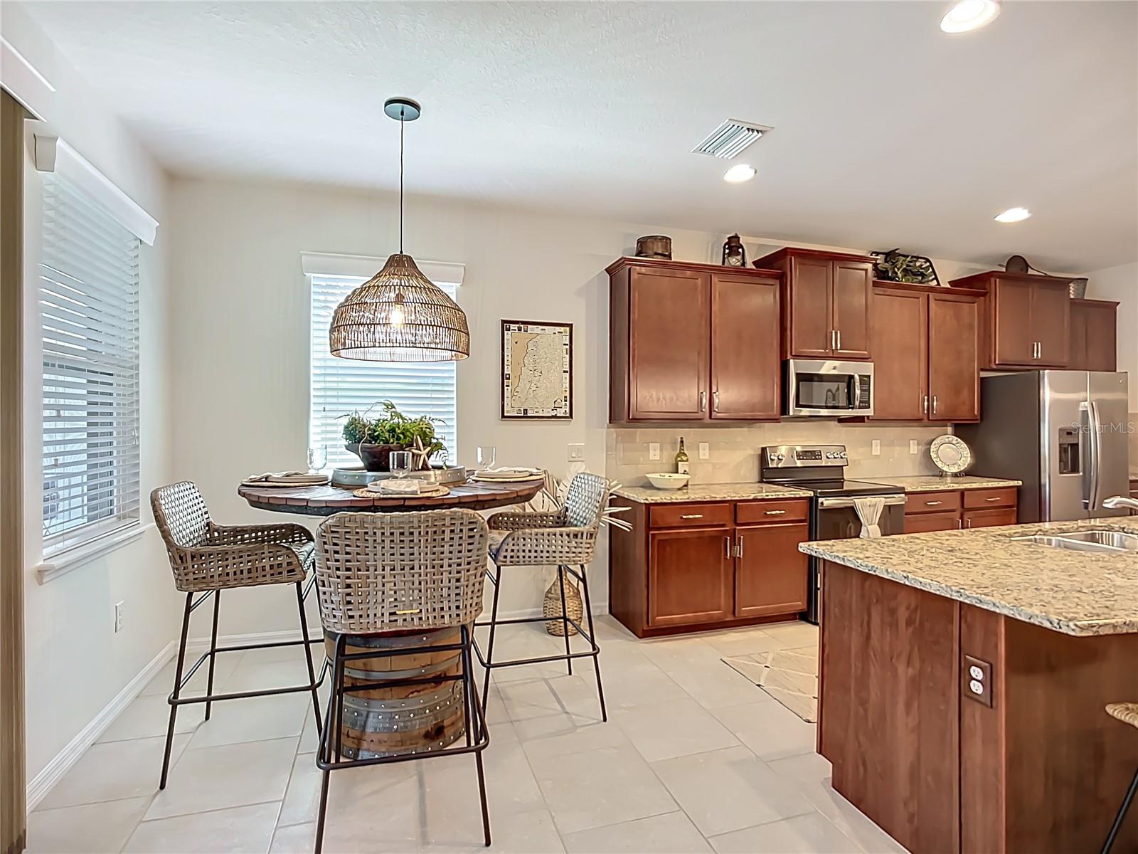 Image 13 of 93 For 2807 Oriole Drive