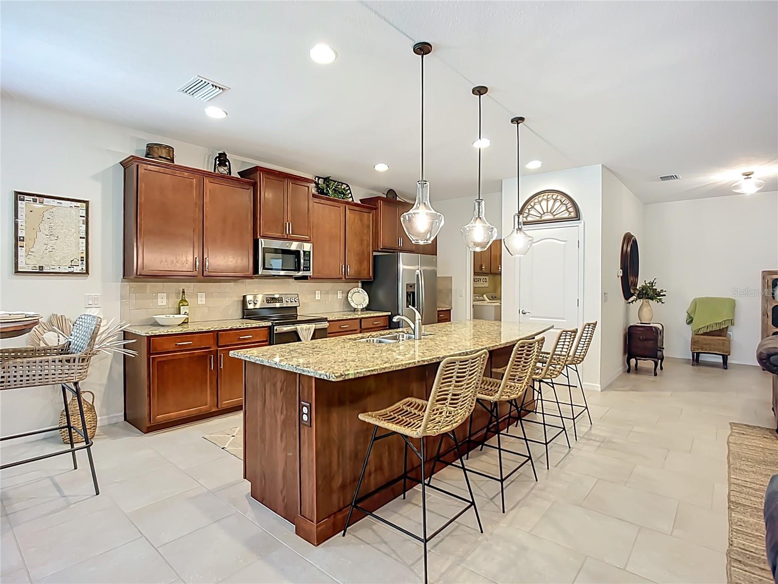 Image 14 of 93 For 2807 Oriole Drive