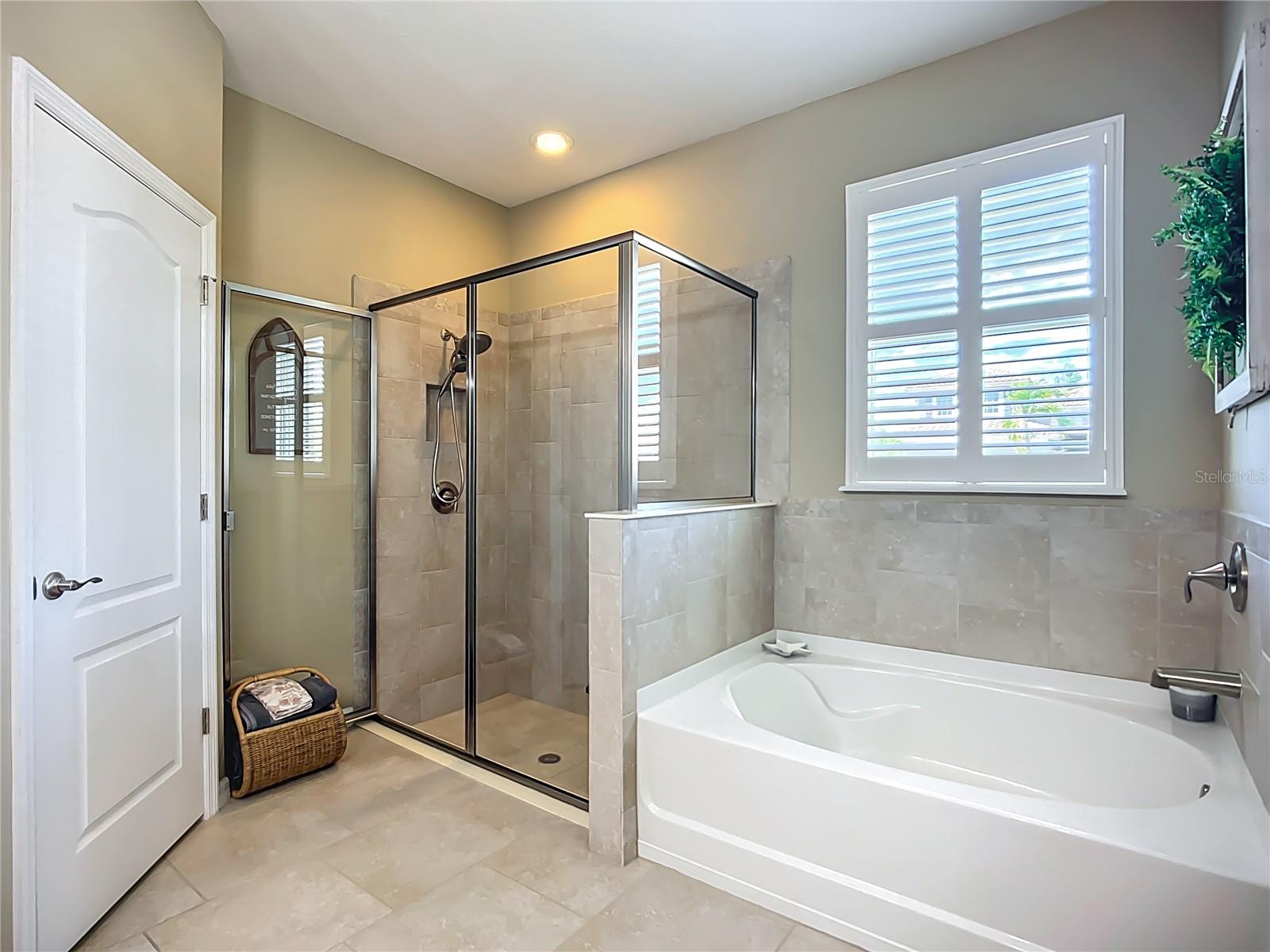 Image 25 of 93 For 2807 Oriole Drive