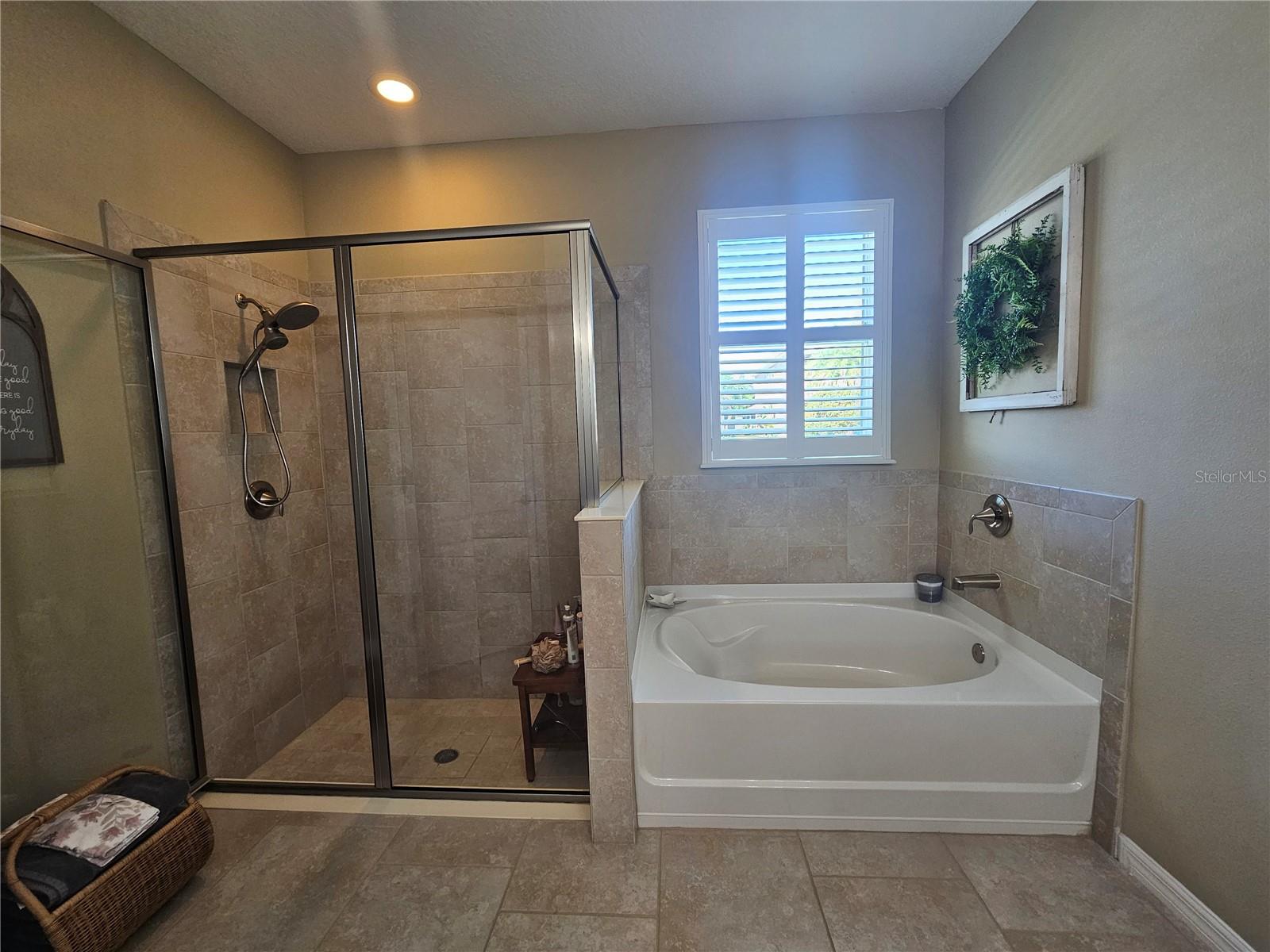 Image 30 of 93 For 2807 Oriole Drive