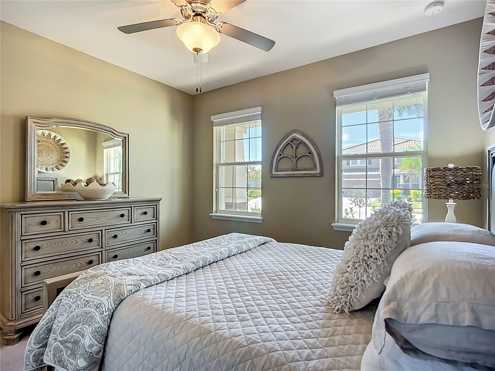 Image 33 of 93 For 2807 Oriole Drive