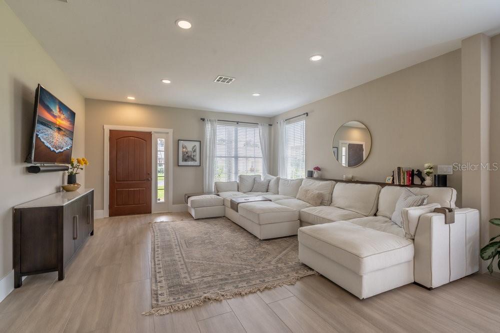 Image 9 of 57 For 7843 Cameron Circle