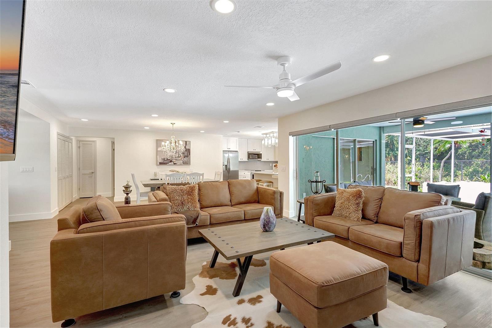 Image 17 of 50 For 8003 Conservatory Drive
