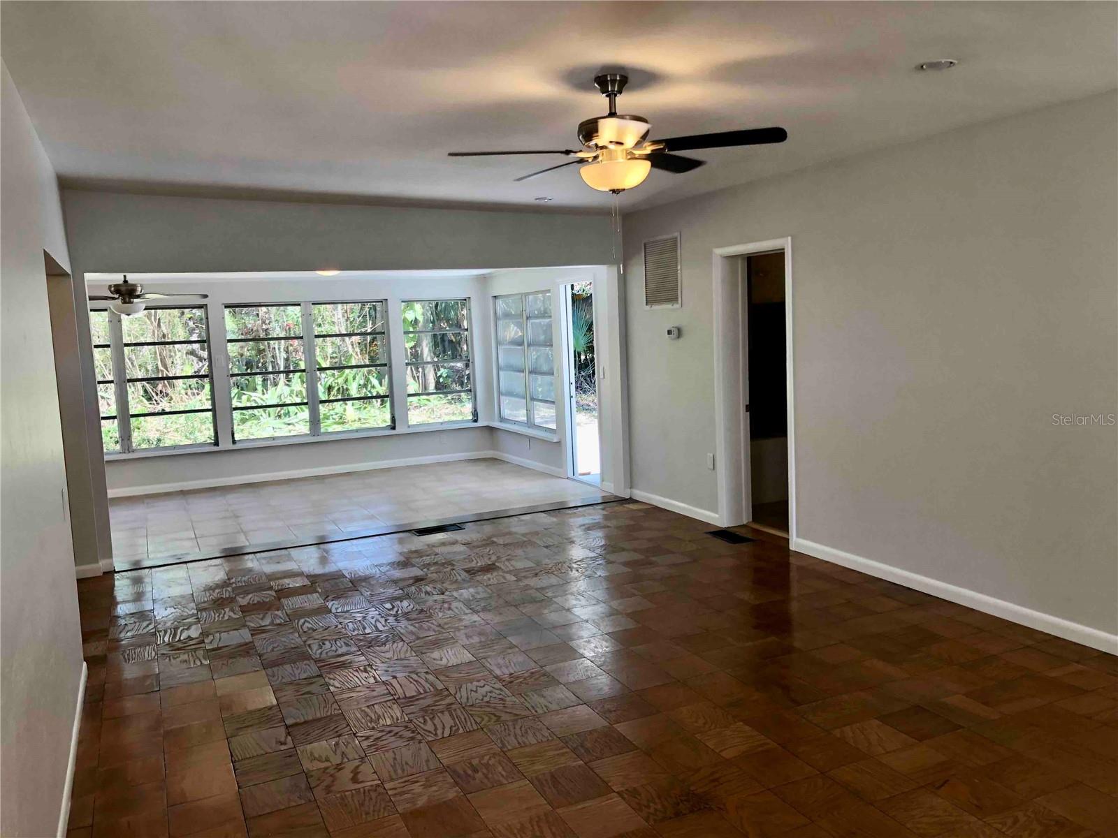Image 2 of 10 For 2753 Valencia Drive
