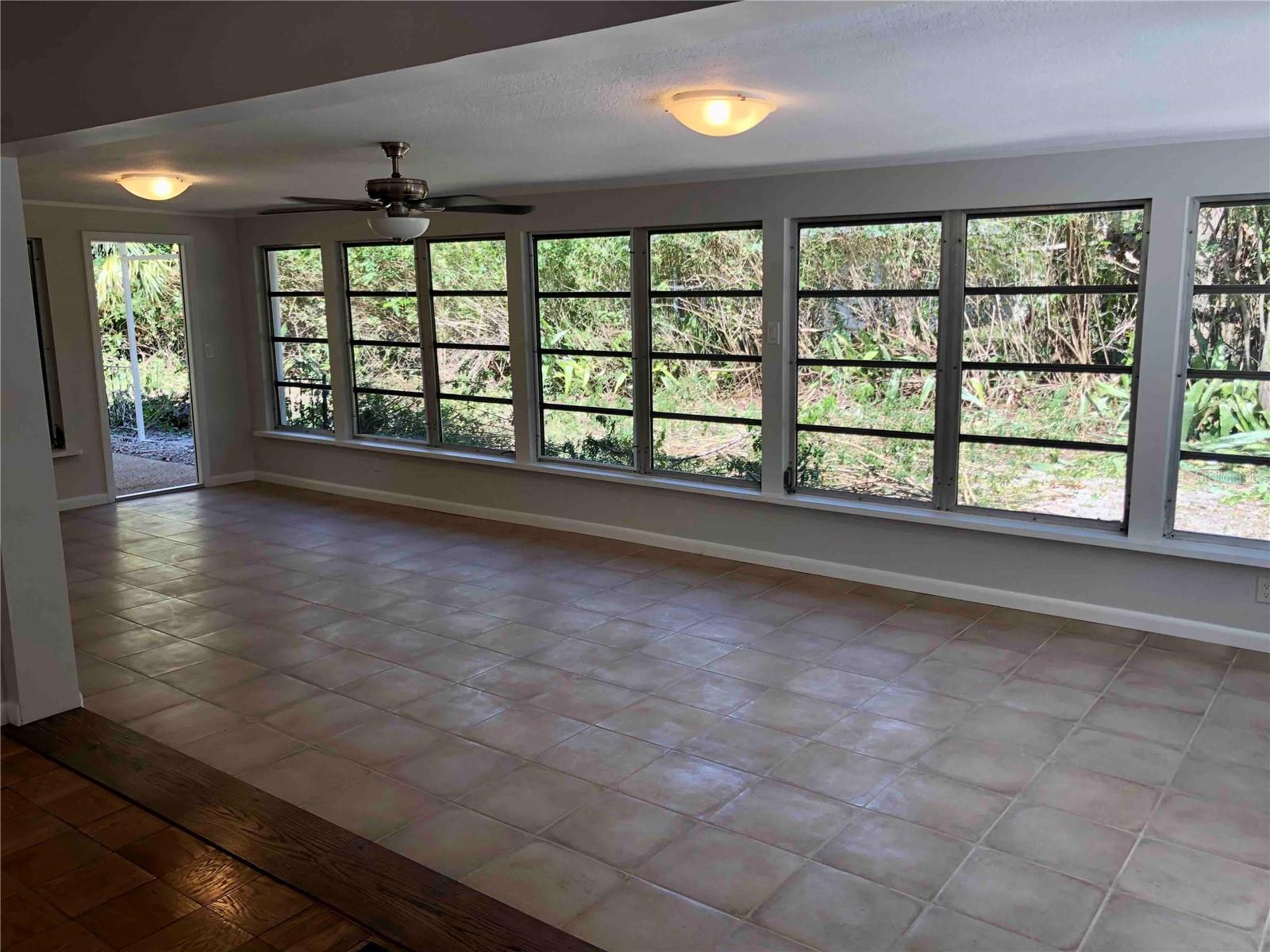 Image 3 of 10 For 2753 Valencia Drive