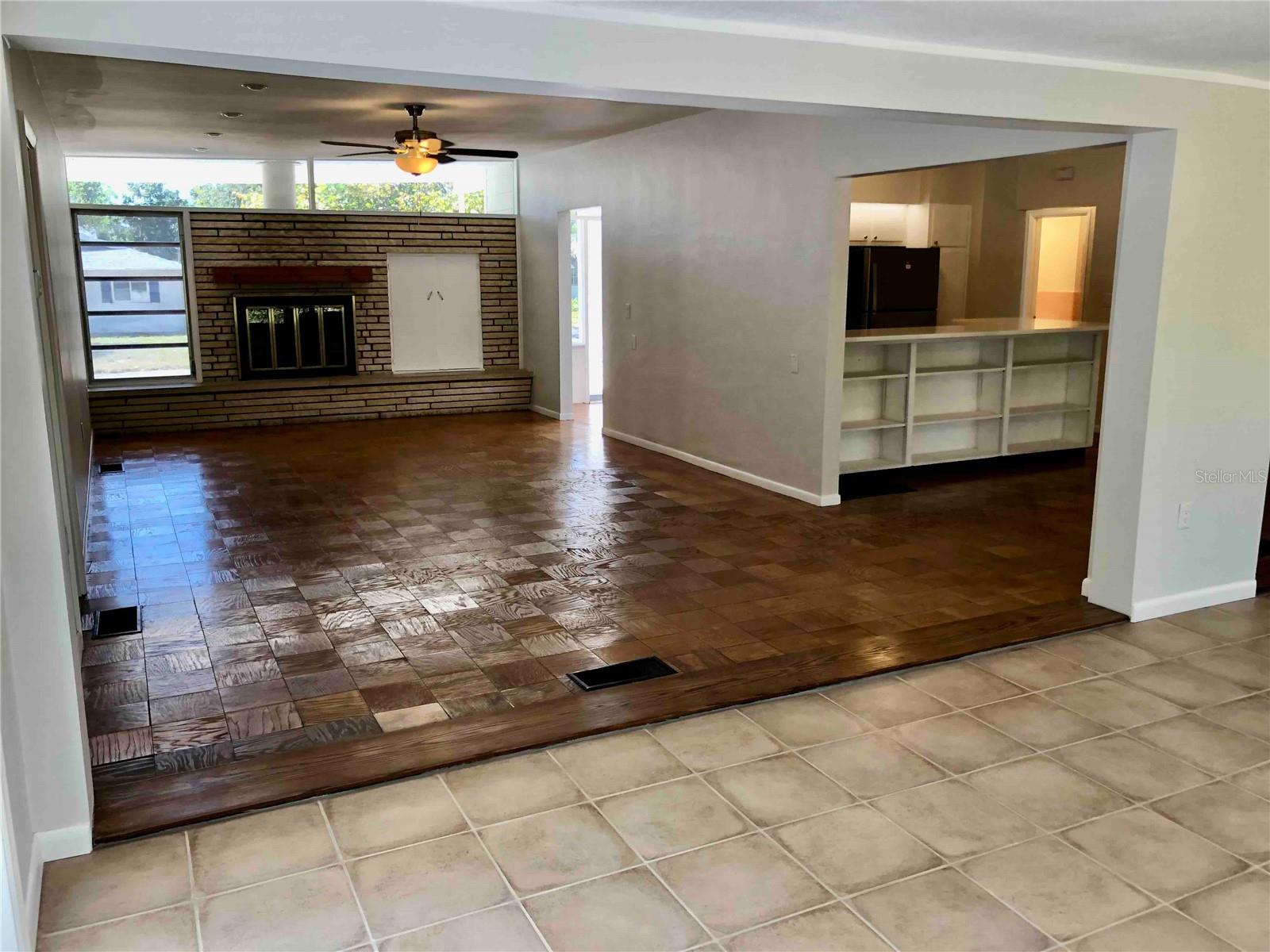 Image 4 of 10 For 2753 Valencia Drive
