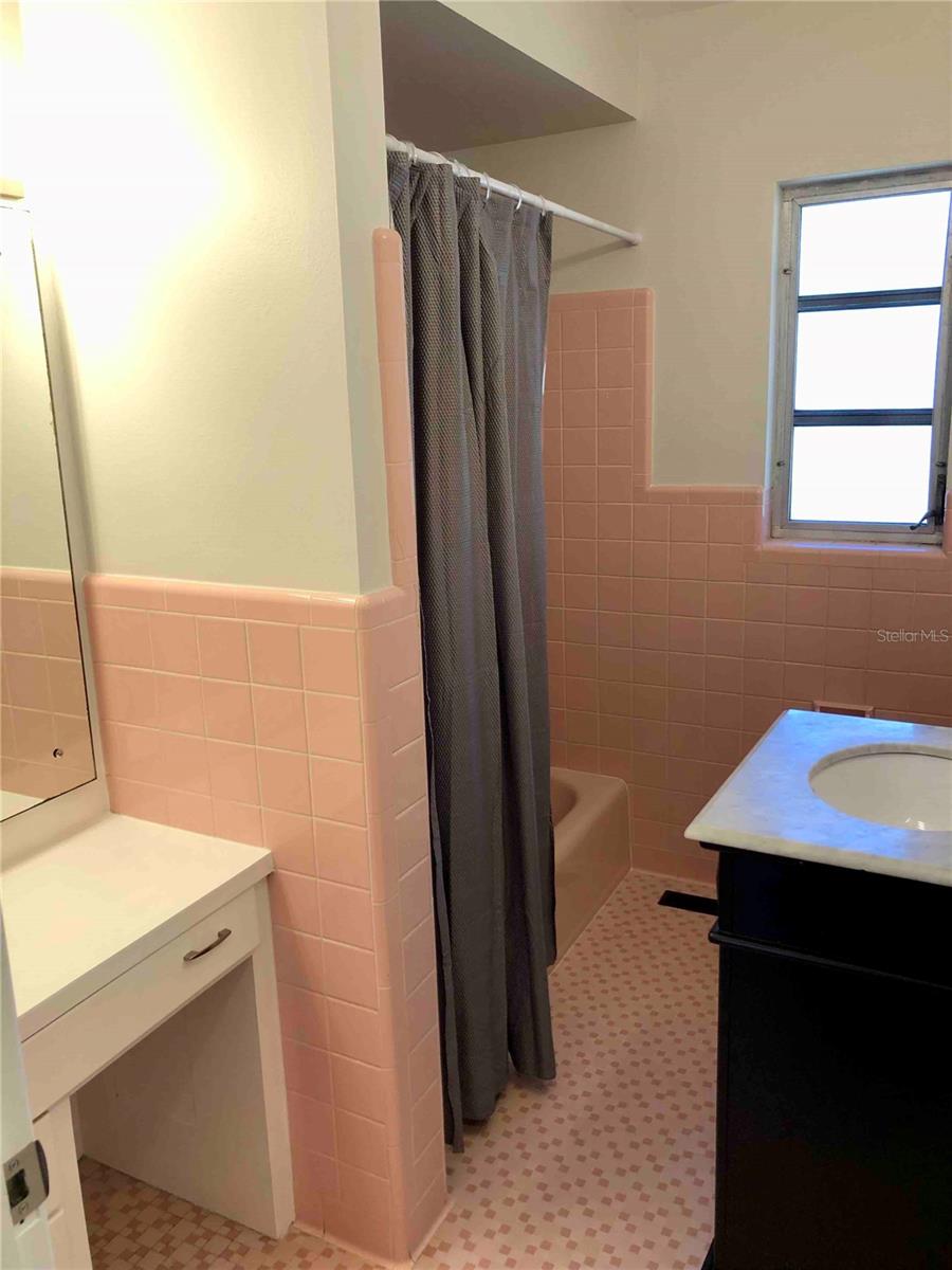 Image 8 of 10 For 2753 Valencia Drive