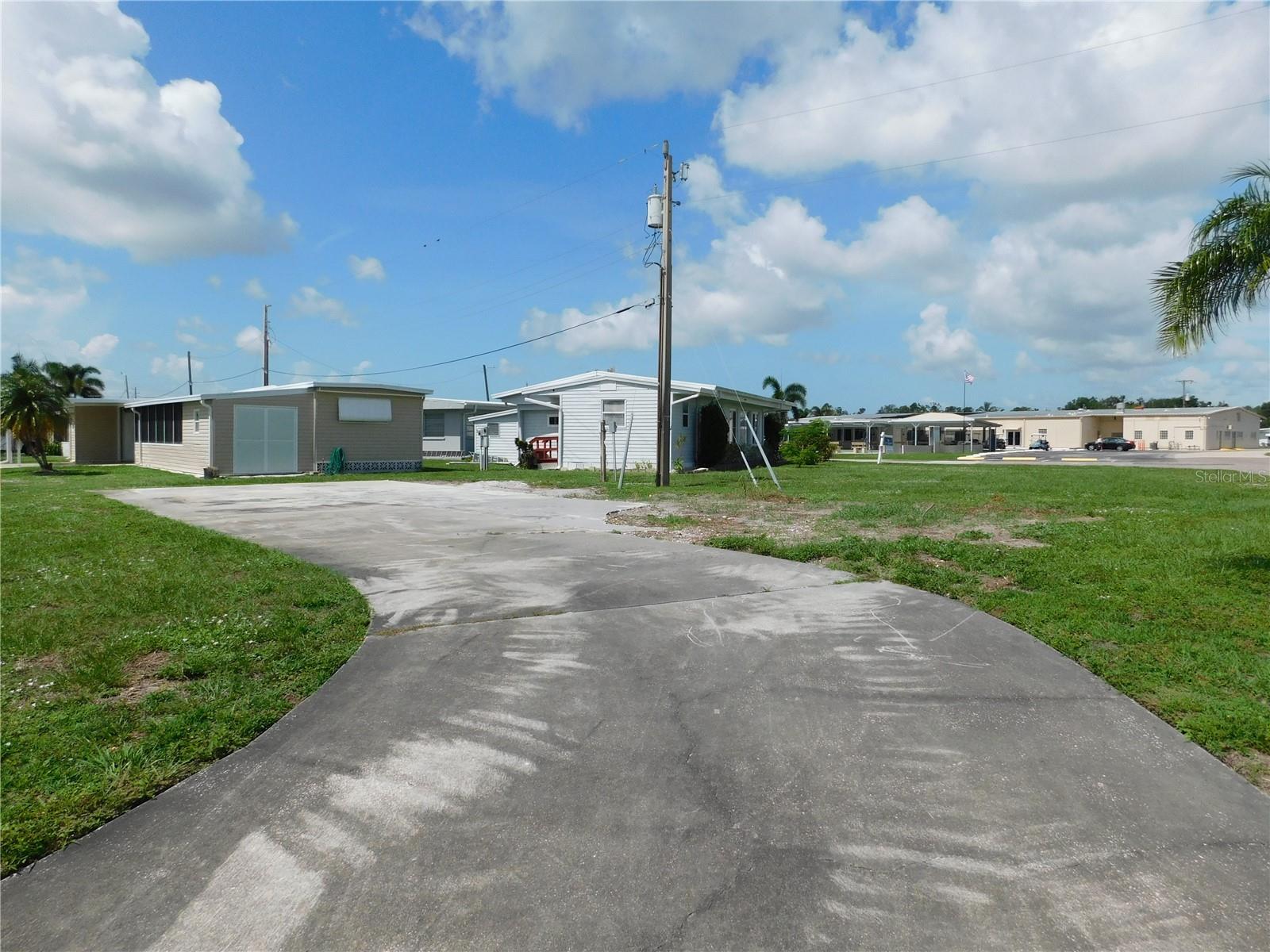 Image 3 of 24 For 1205 43rd Avenue Drive E