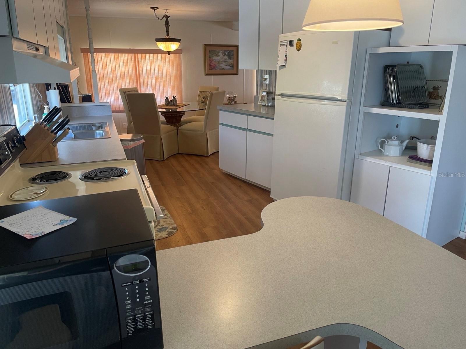 Image 11 of 30 For 5316 53rd Avenue E B18