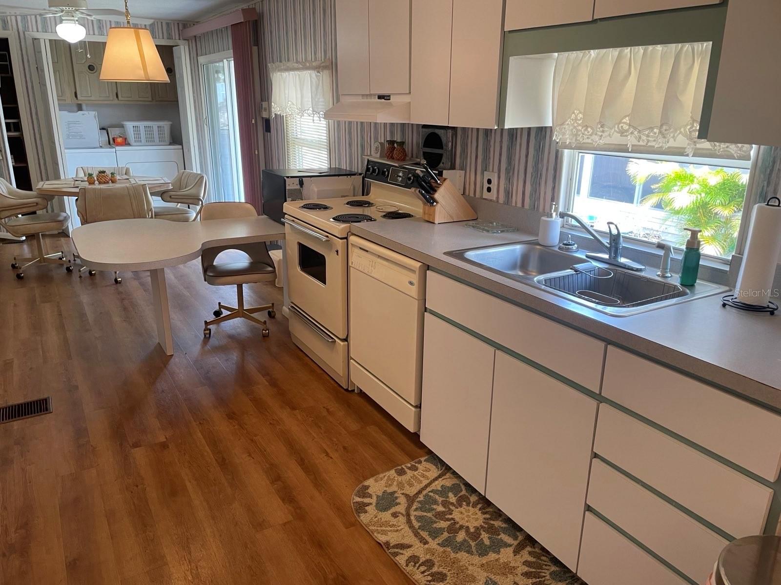 Image 13 of 30 For 5316 53rd Avenue E B18