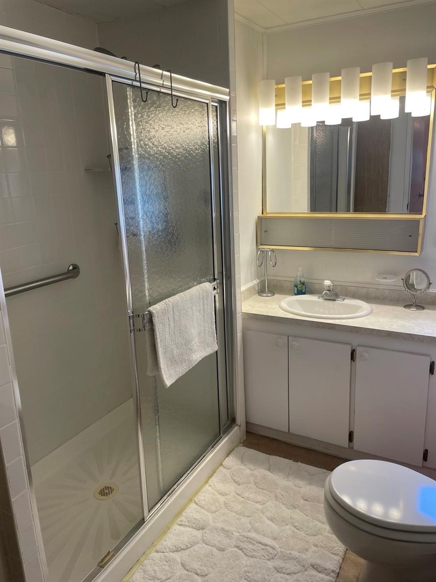 Image 4 of 30 For 5316 53rd Avenue E B18