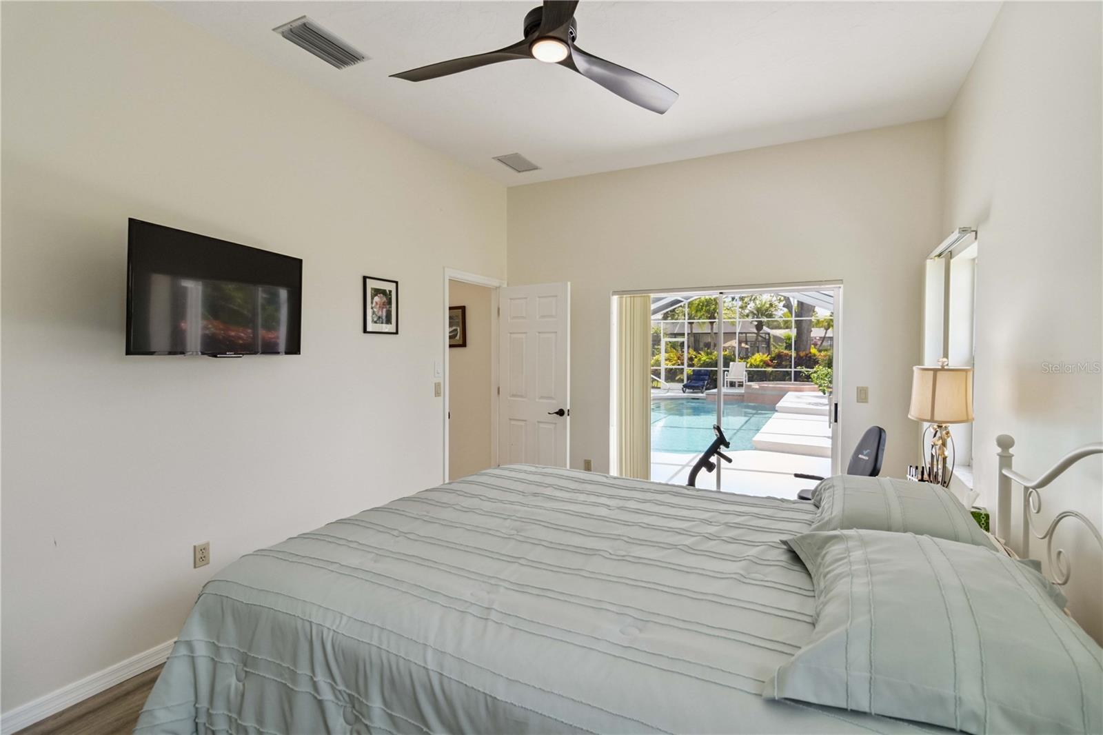 Image 40 of 70 For 428 Tremingham Way