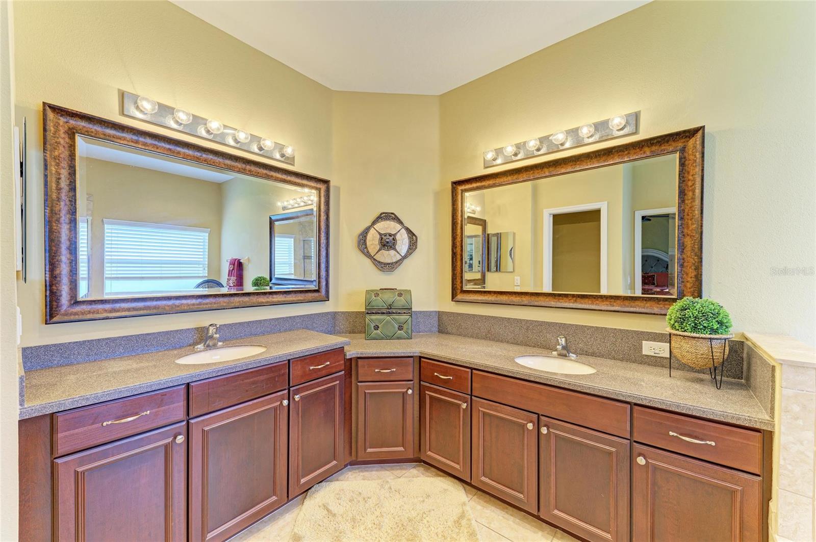 Image 30 of 76 For 7812 115th Avenue E