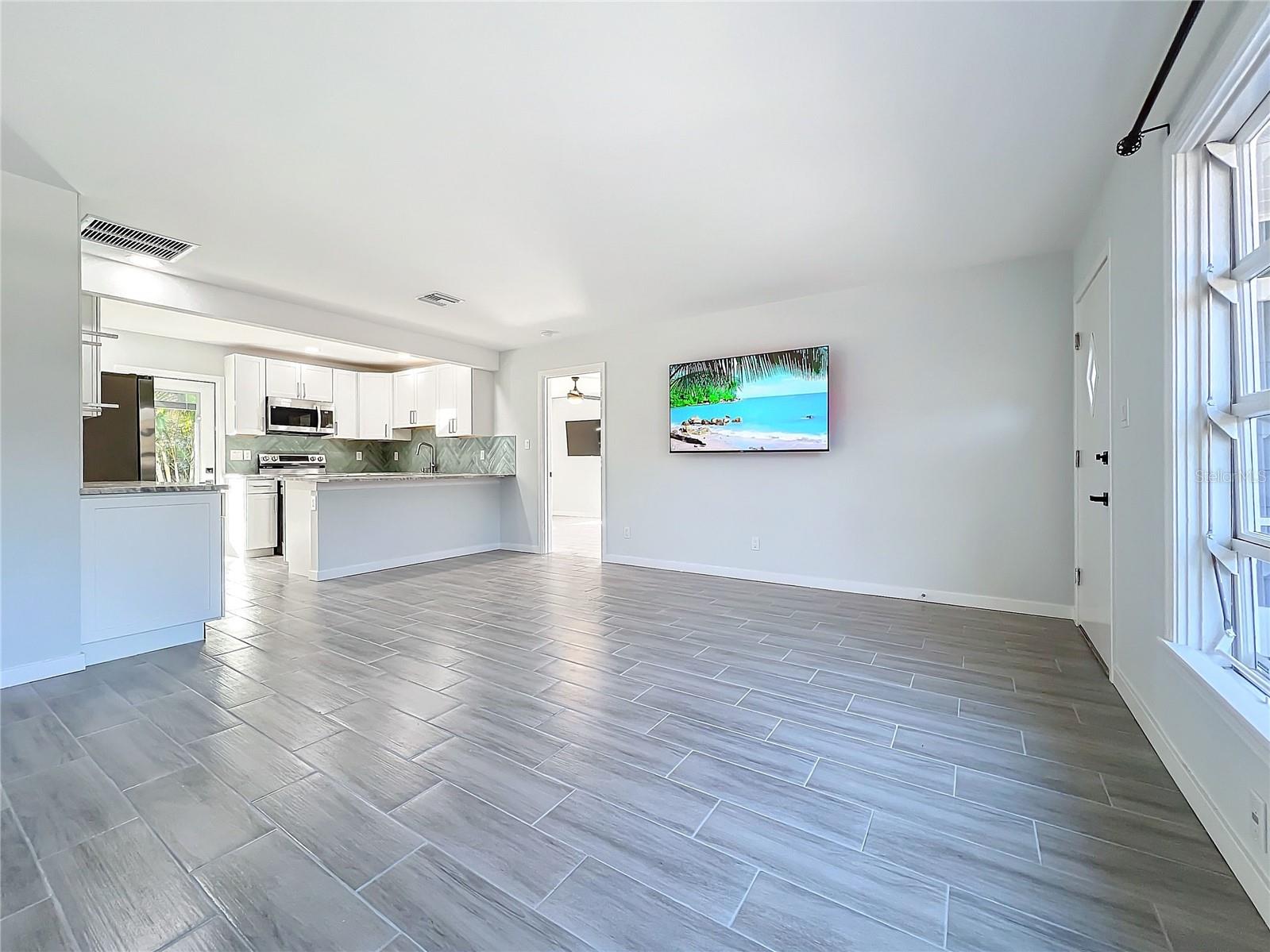 Image 13 of 35 For 1688 Bahia Vista Street