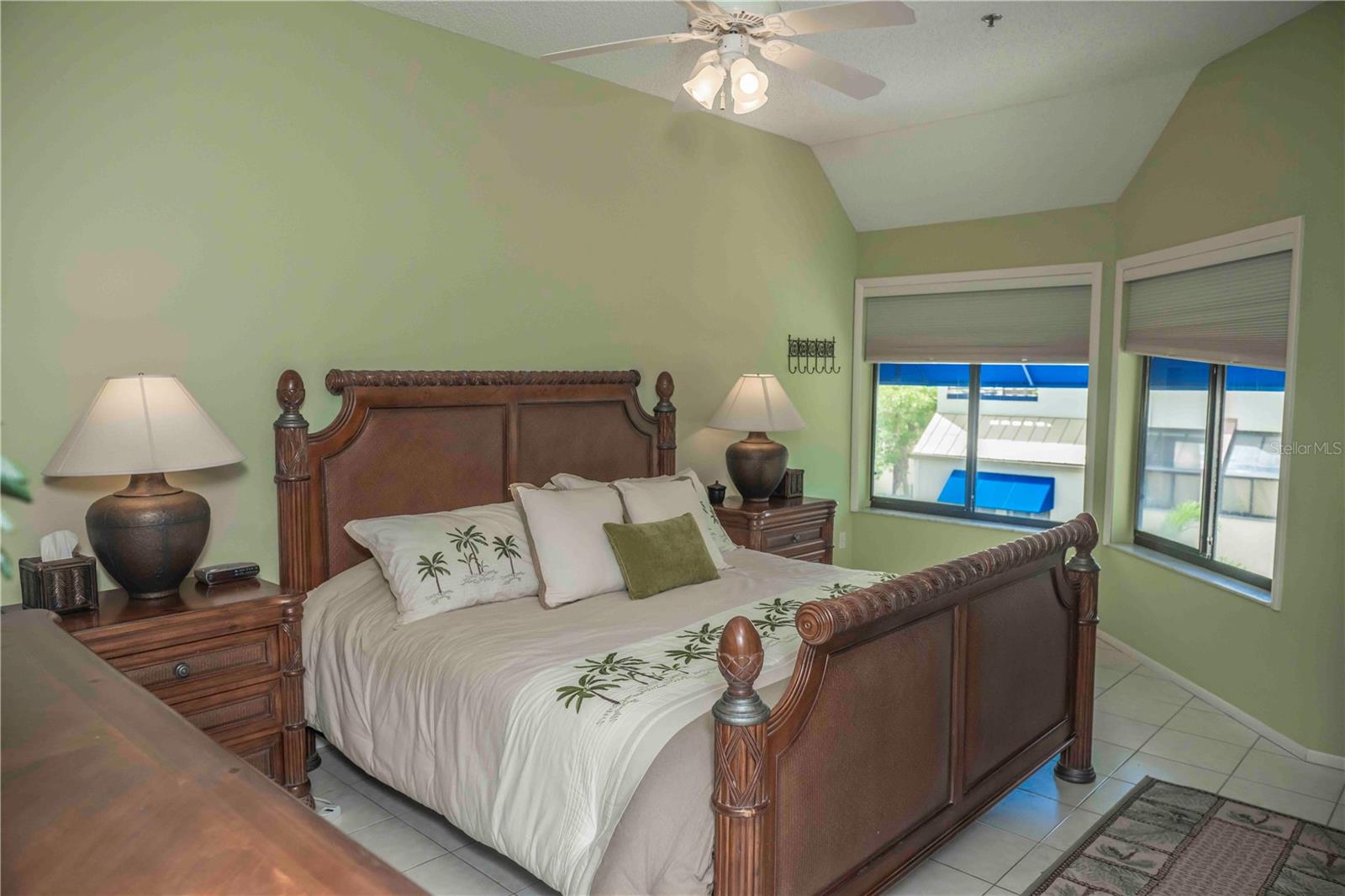 Image 10 of 23 For 1922 Harbourside Drive 1102